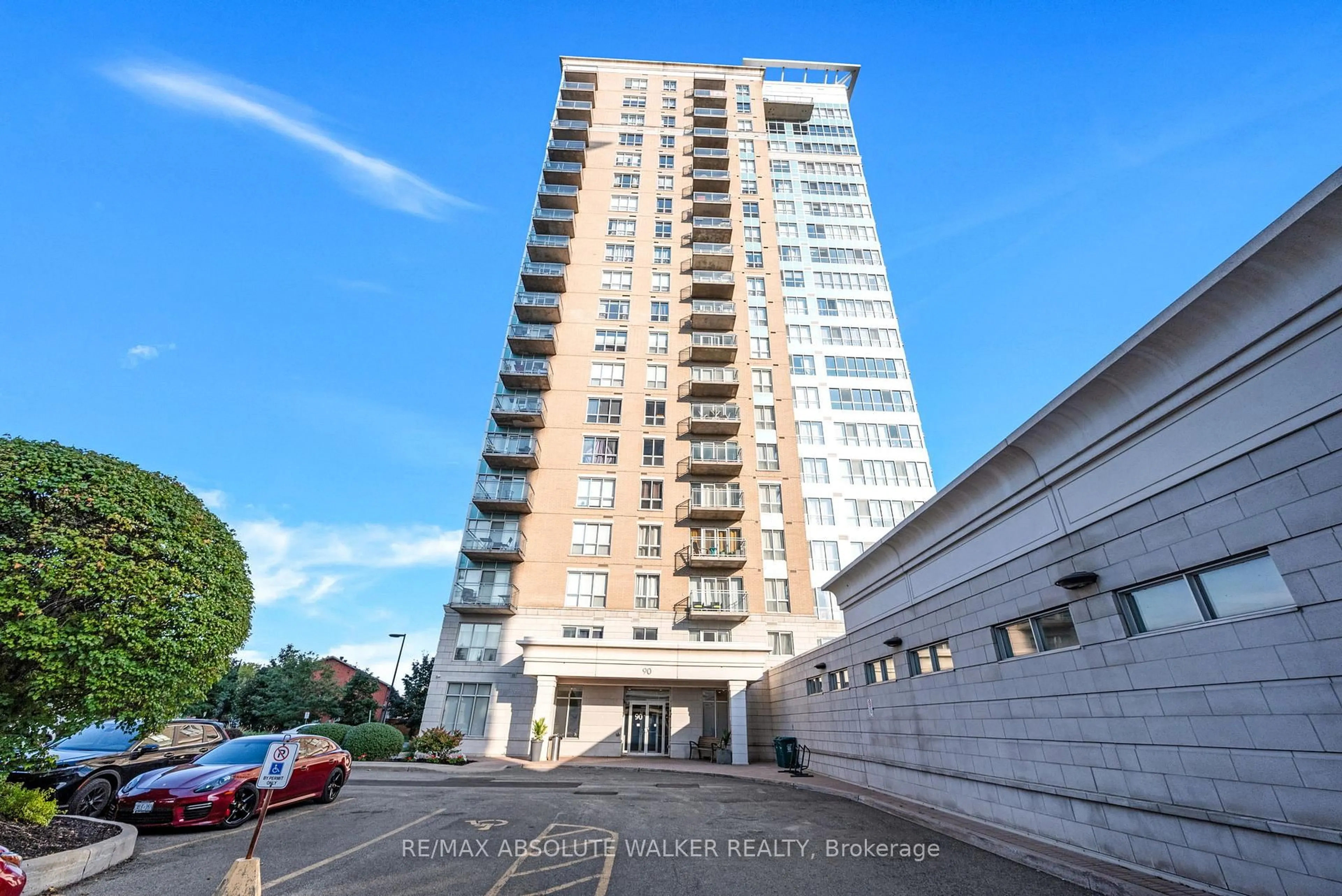Unknown for 90 Landry St #207, Ottawa Ontario K1L 0A9