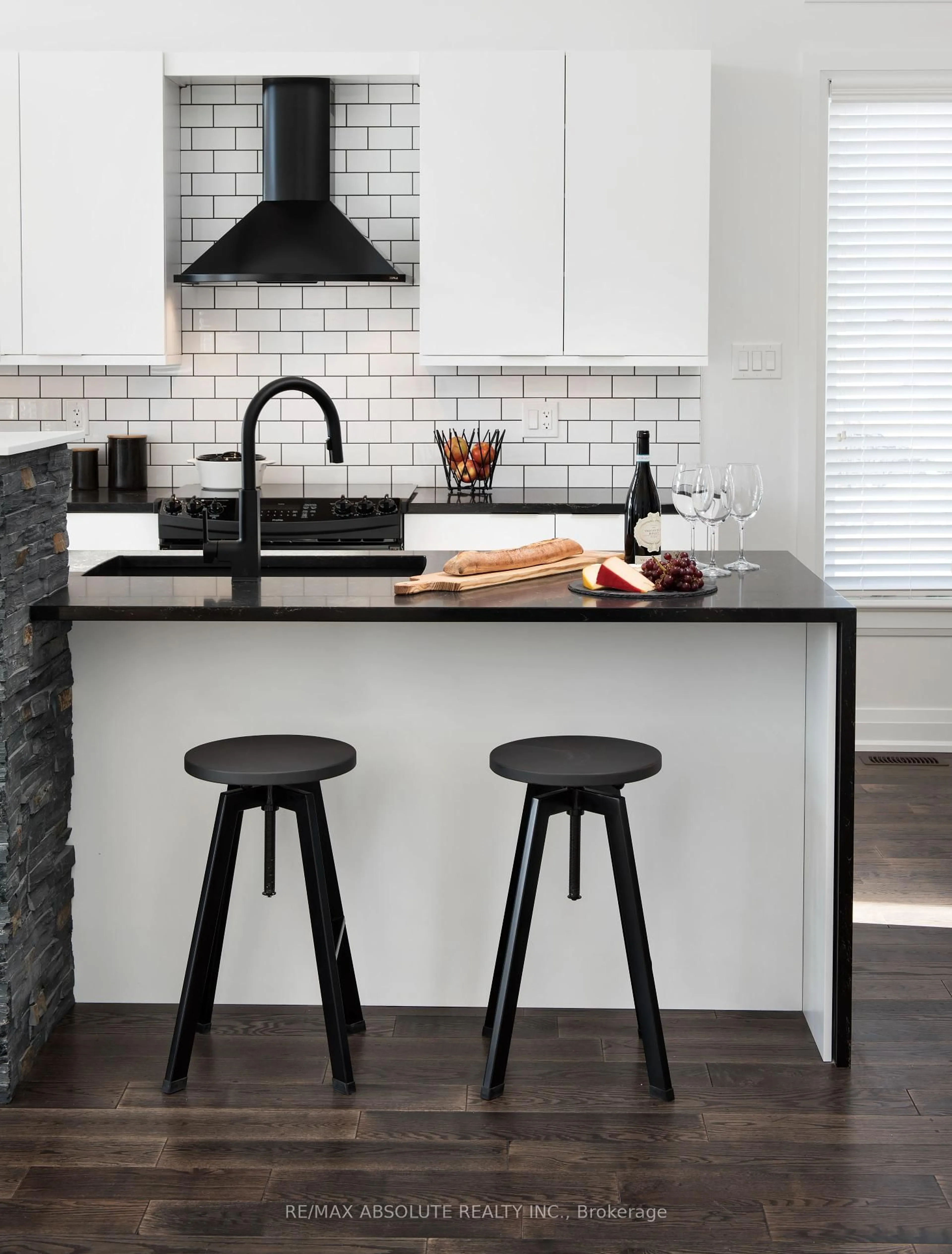 Contemporary kitchen, unknown for 213 Seabert Dr, Arnprior Ontario K7S 0H9