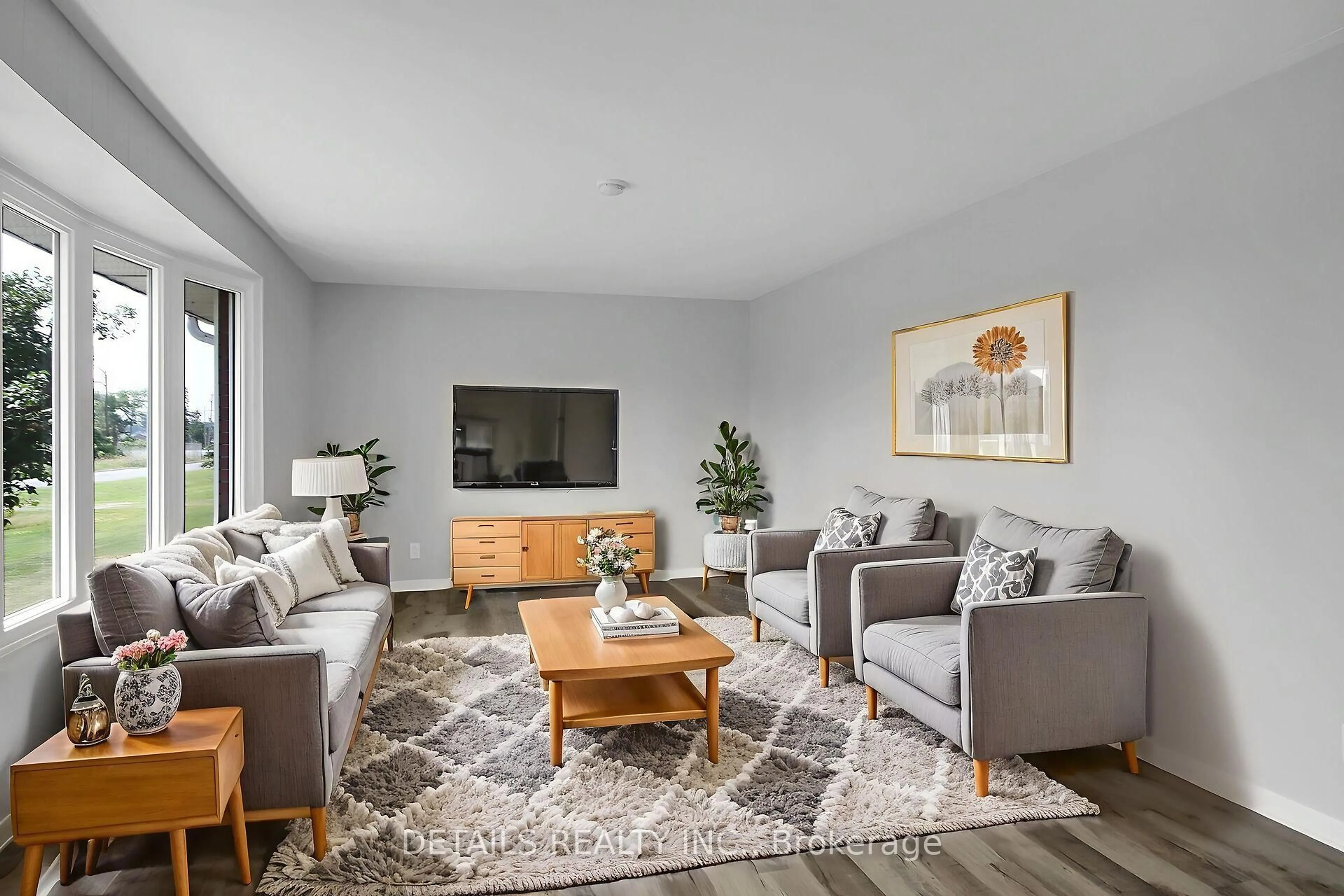 Living room with furniture, unknown for 13459 Loucks Rd, North Dundas Ontario K0C 1H0
