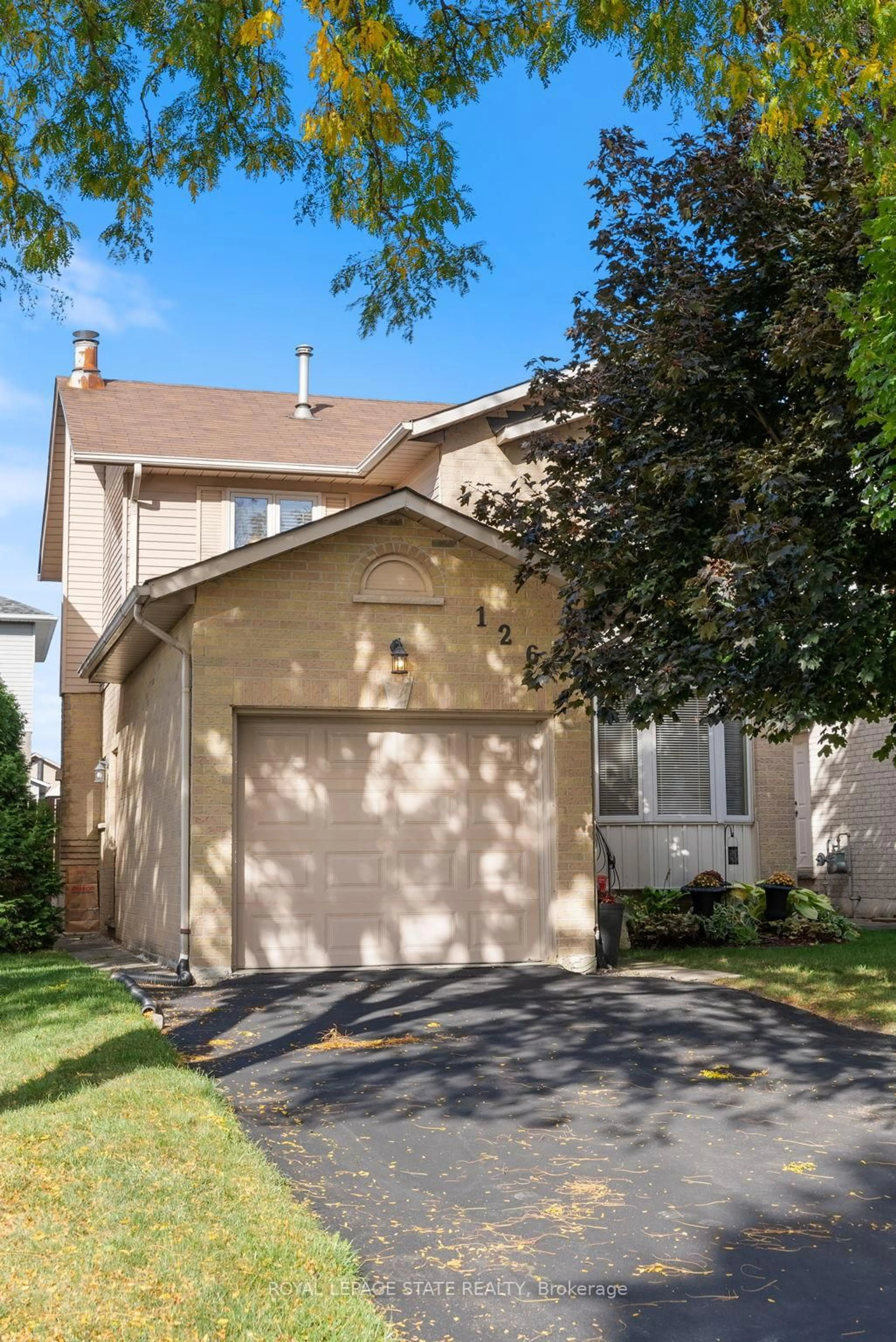 Home with vinyl exterior material, street for 126 Charing Dr, Hamilton Ontario L8W 3A9