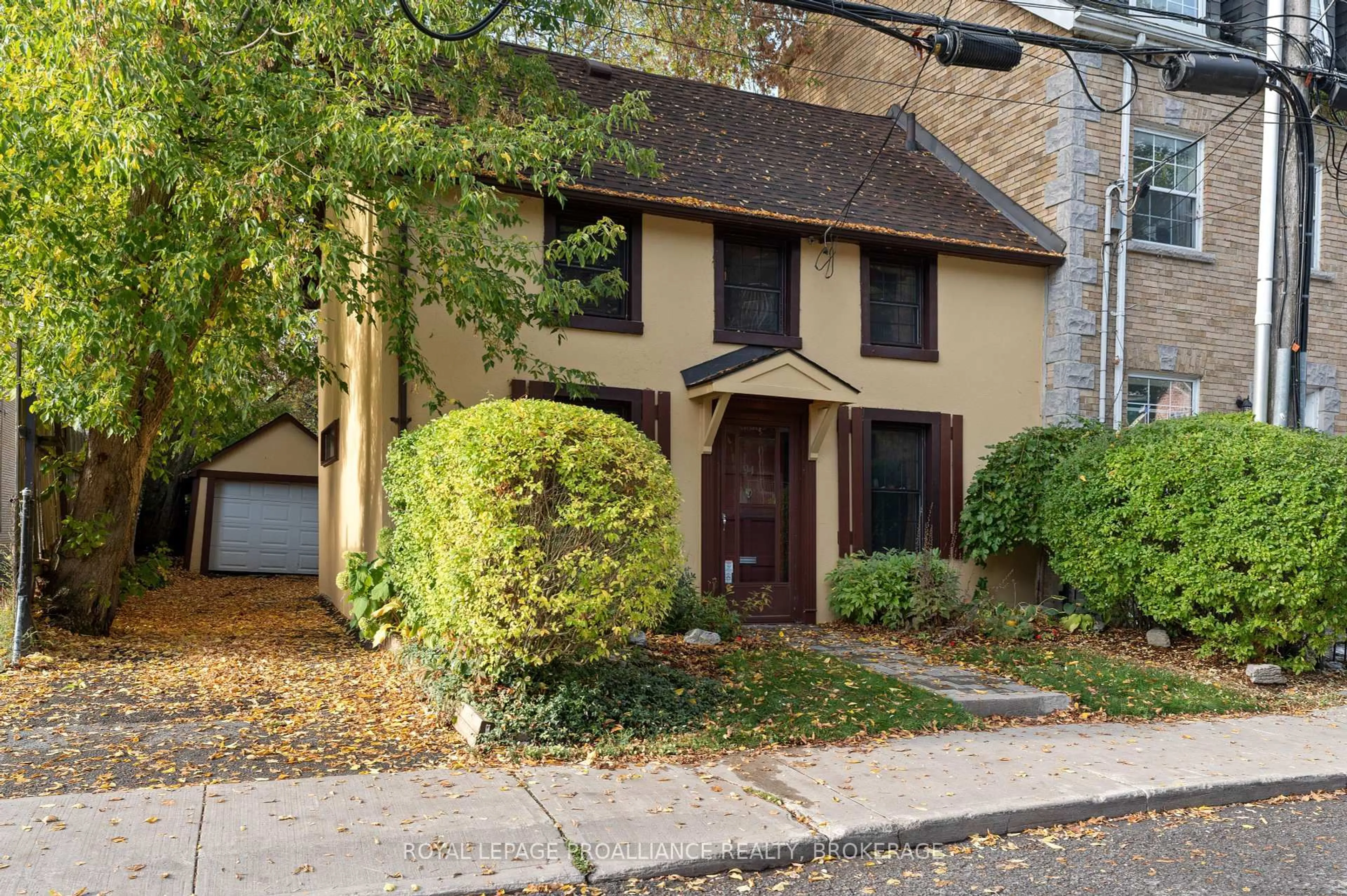 Unknown for 94 William St, Kingston Ontario K7L 2C5