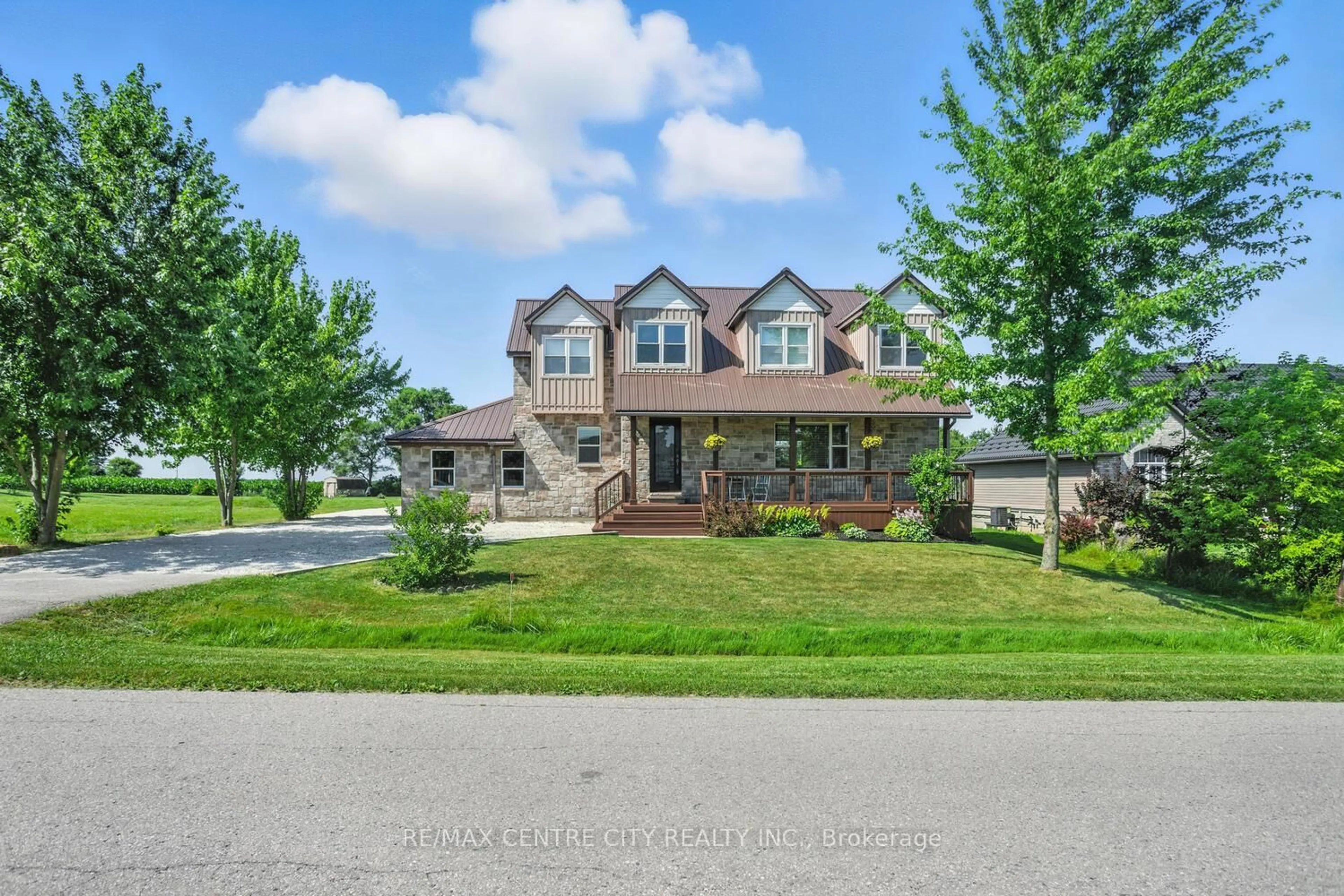 Home with brick exterior material, street for 5623 Chriselle Pl, Lucan Biddulph Ontario N0M 2J0