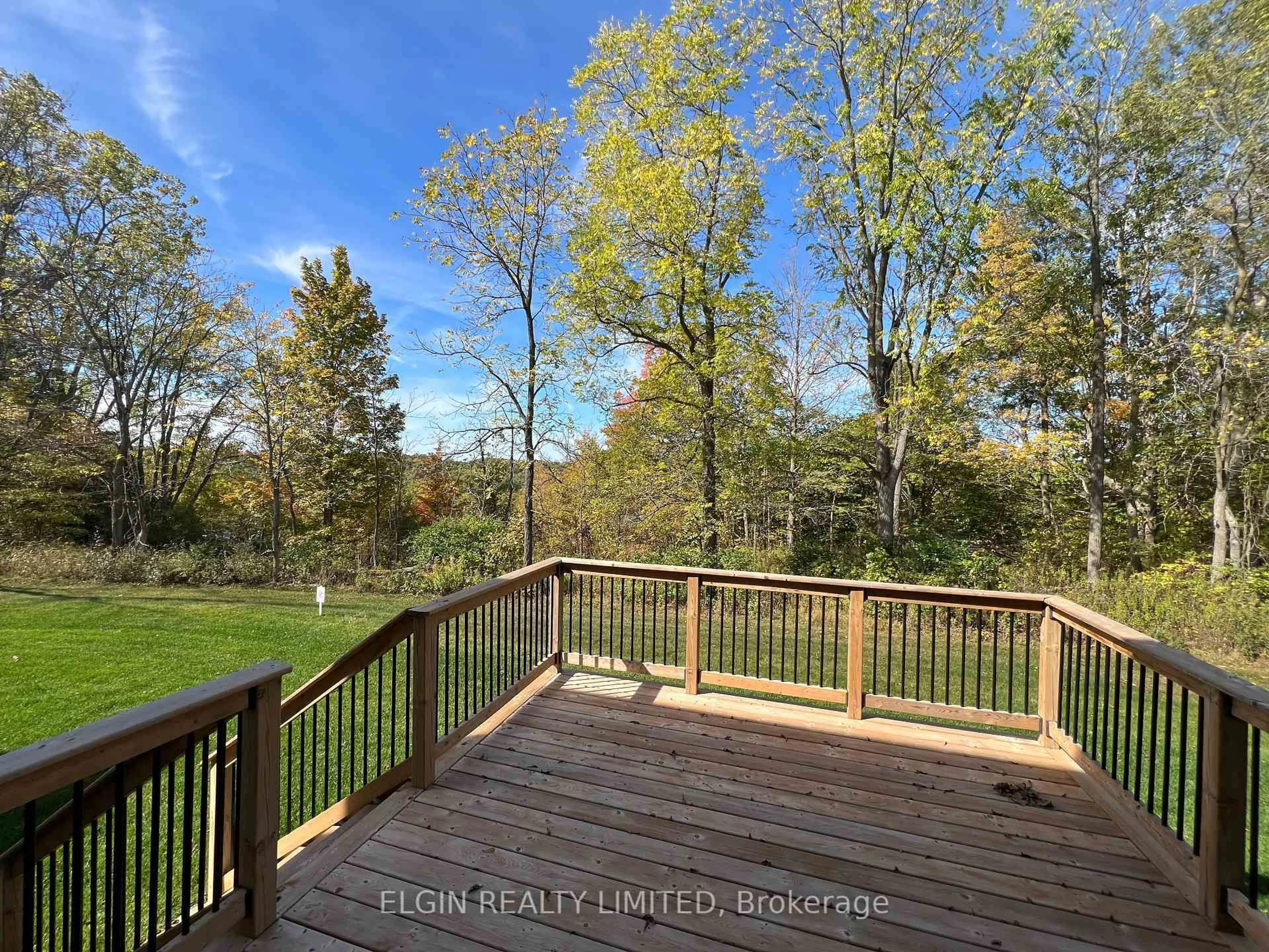 A pic from outside/outdoor area/front of a property/back of a property/a pic from drone, forest/trees view for 11-49 Royal Dornoch Dr, St. Thomas Ontario N5R 0P4