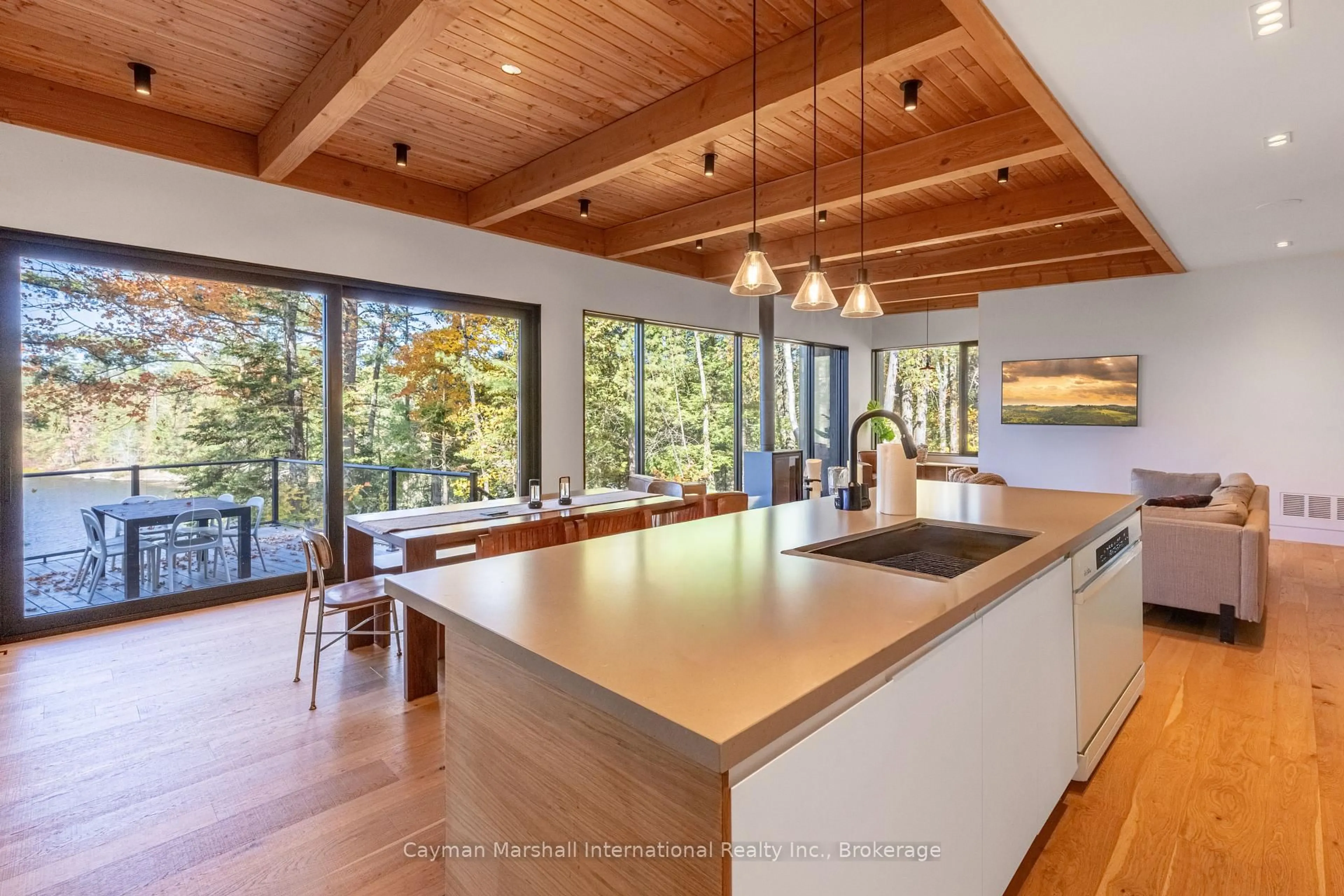 Open concept kitchen, unknown for 1054 Thomas Rd, Gravenhurst Ontario P1P 1R3