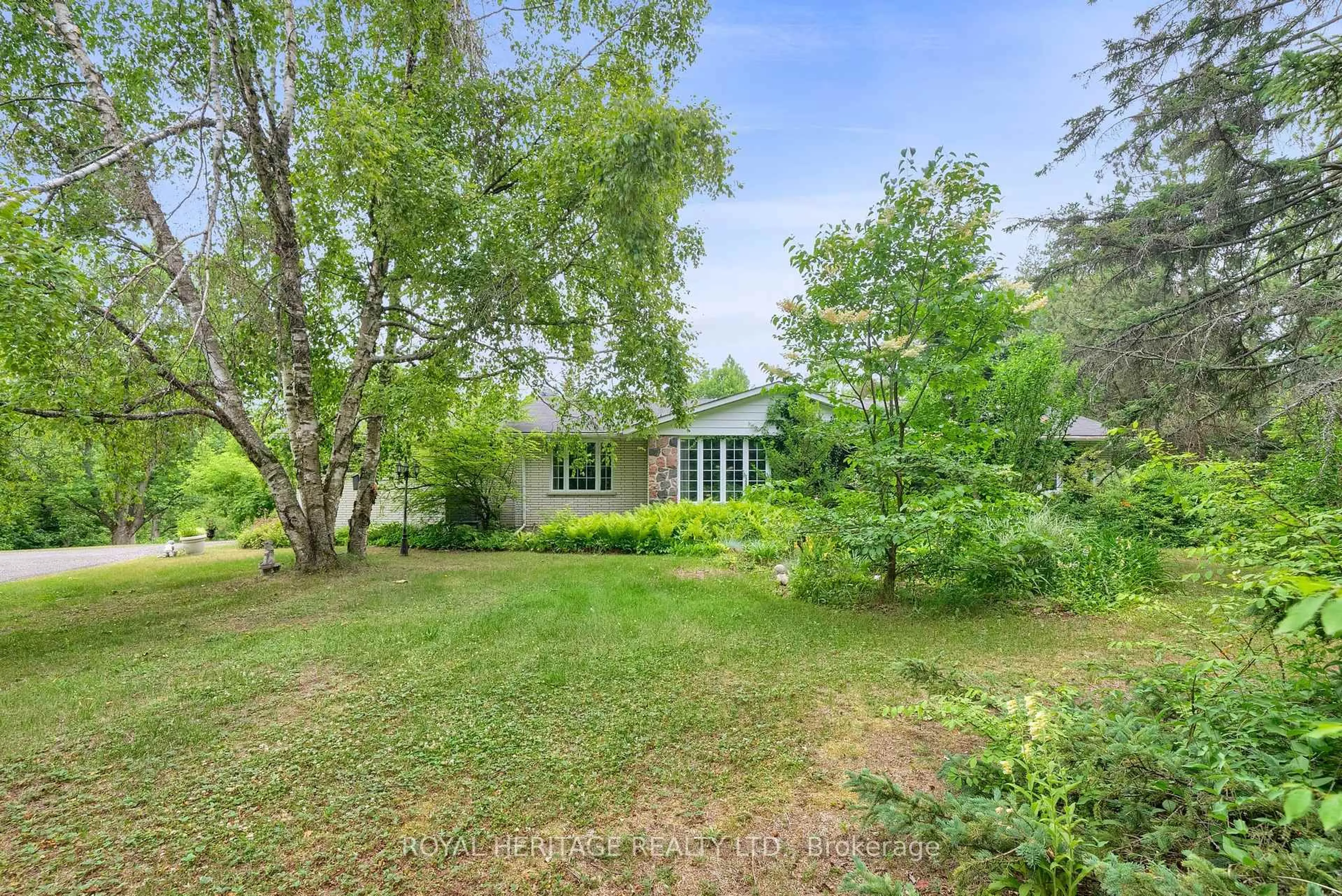 A pic from outside/outdoor area/front of a property/back of a property/a pic from drone, unknown for 2501 Ganaraska Rd, Port Hope Ontario L0A 1B0