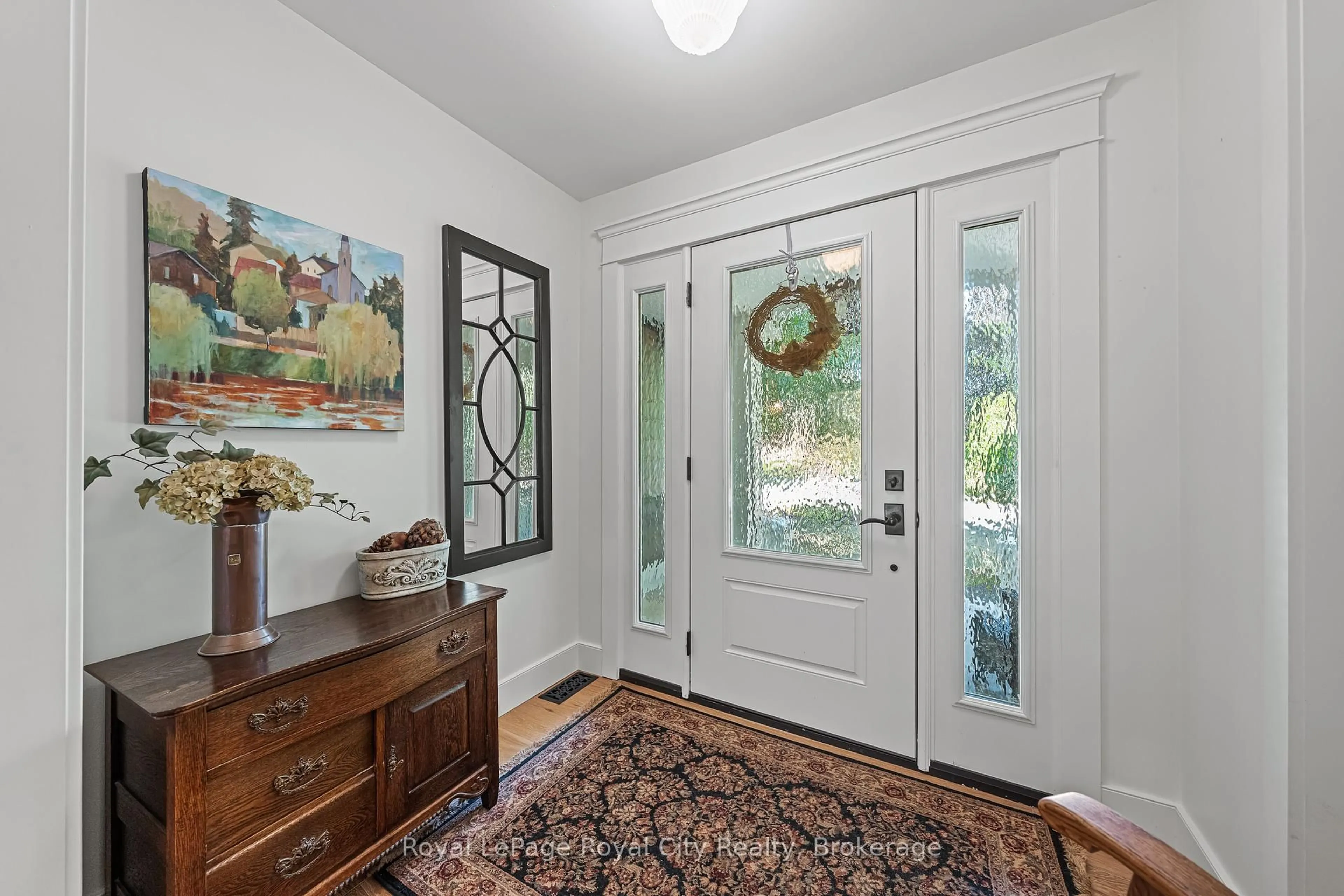 Indoor entryway for 35 Monticello Cres, Guelph Ontario N1G 2M1