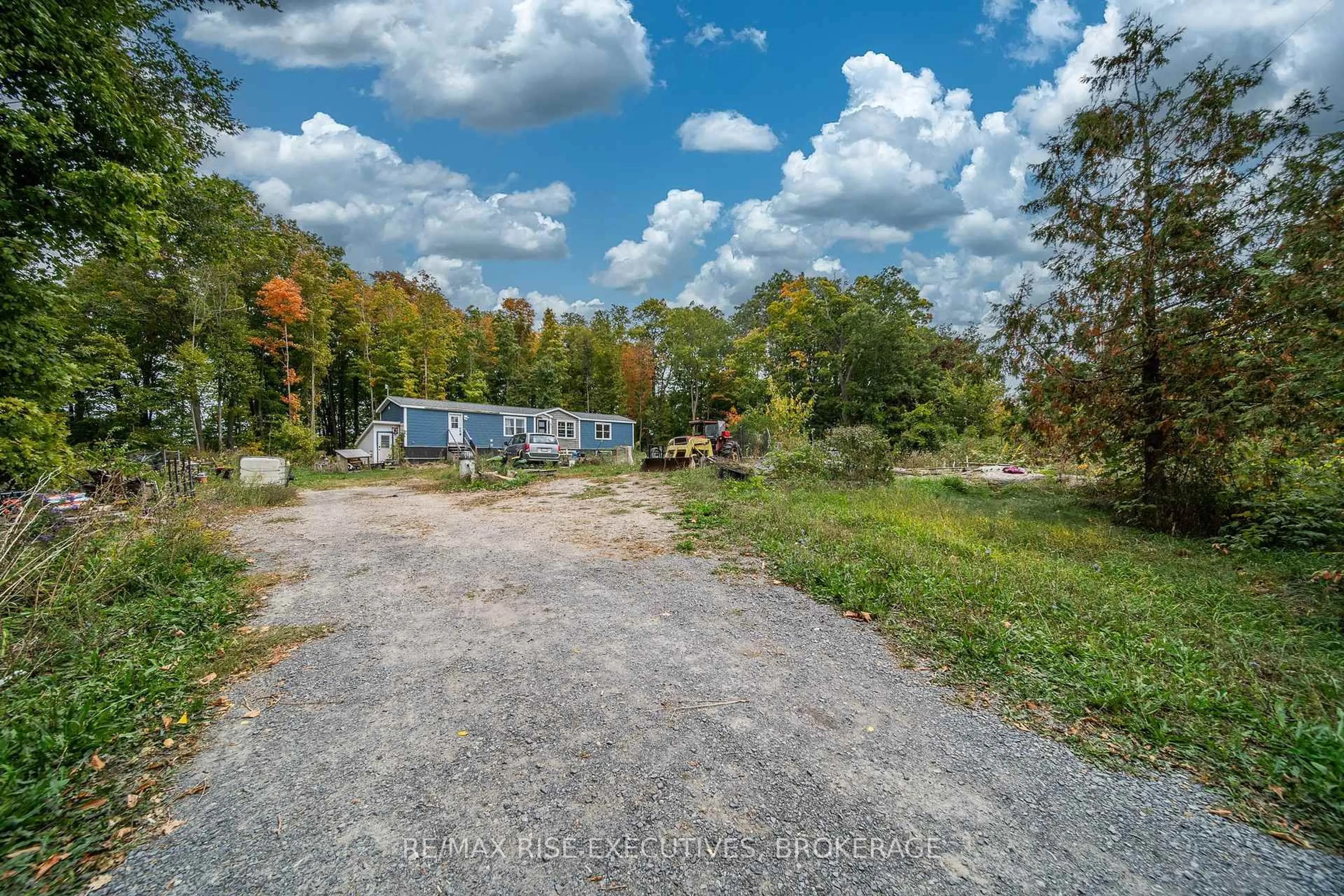 A pic from outside/outdoor area/front of a property/back of a property/a pic from drone, unknown for 310 Berryton Rd, Leeds and the Thousand Islands Ontario K0H 2N0