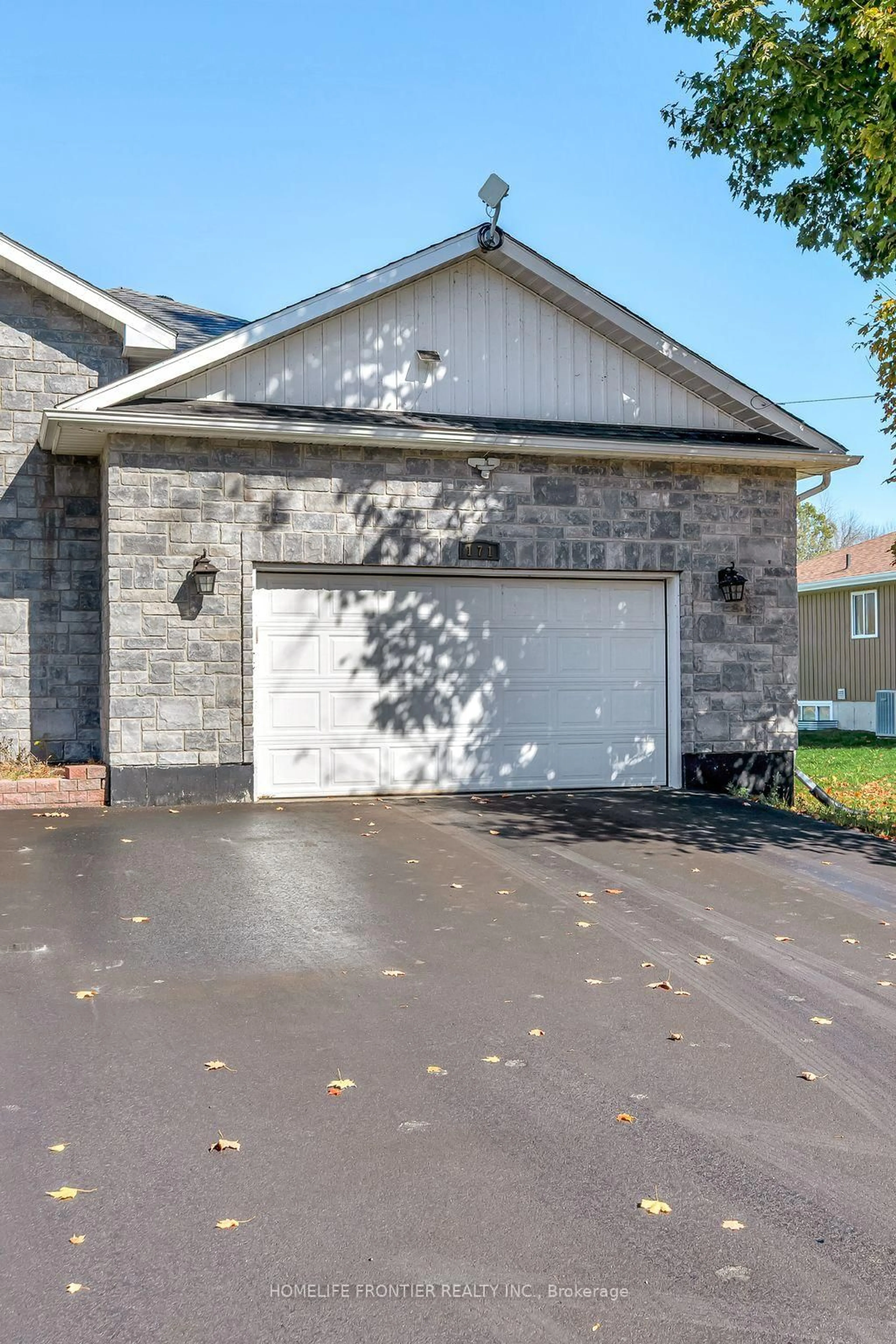 Unknown for 171 Alexander St, Tweed Ontario K0K 3J0