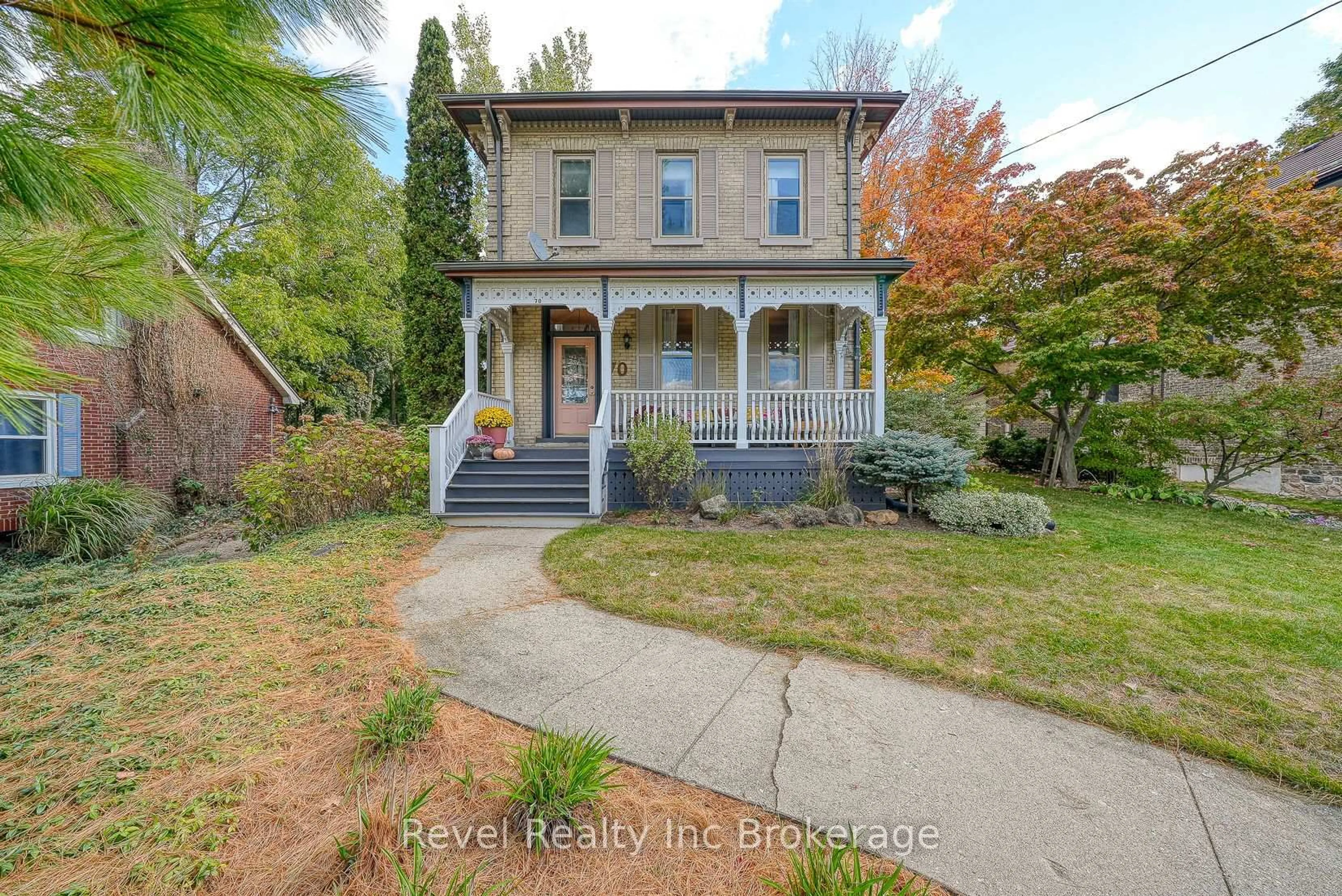 Home with brick exterior material, street for 70 Oxford St, Woodstock Ontario N4S 6A5