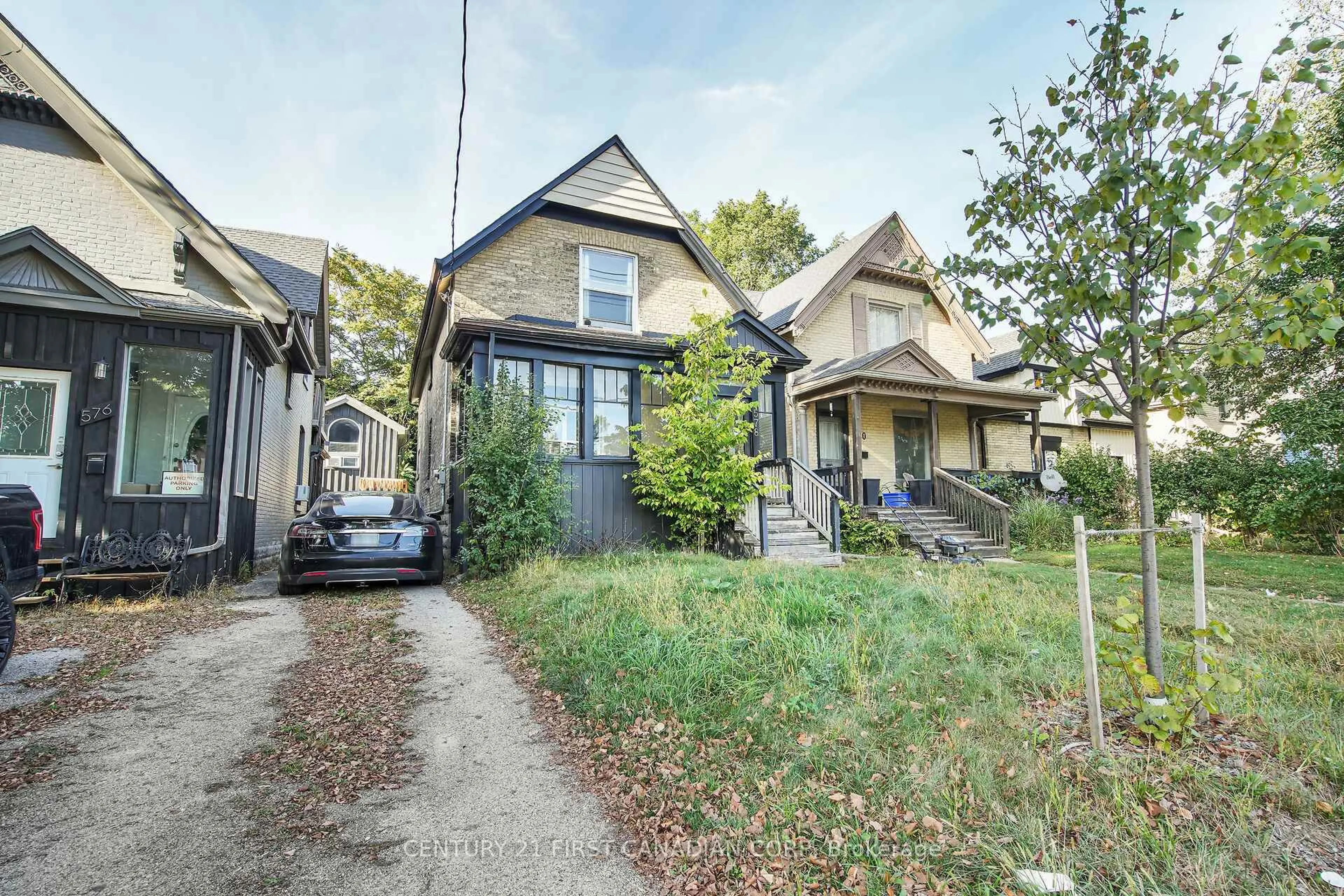 Unknown for 578 Oxford St, London East Ontario N5Y 3J1