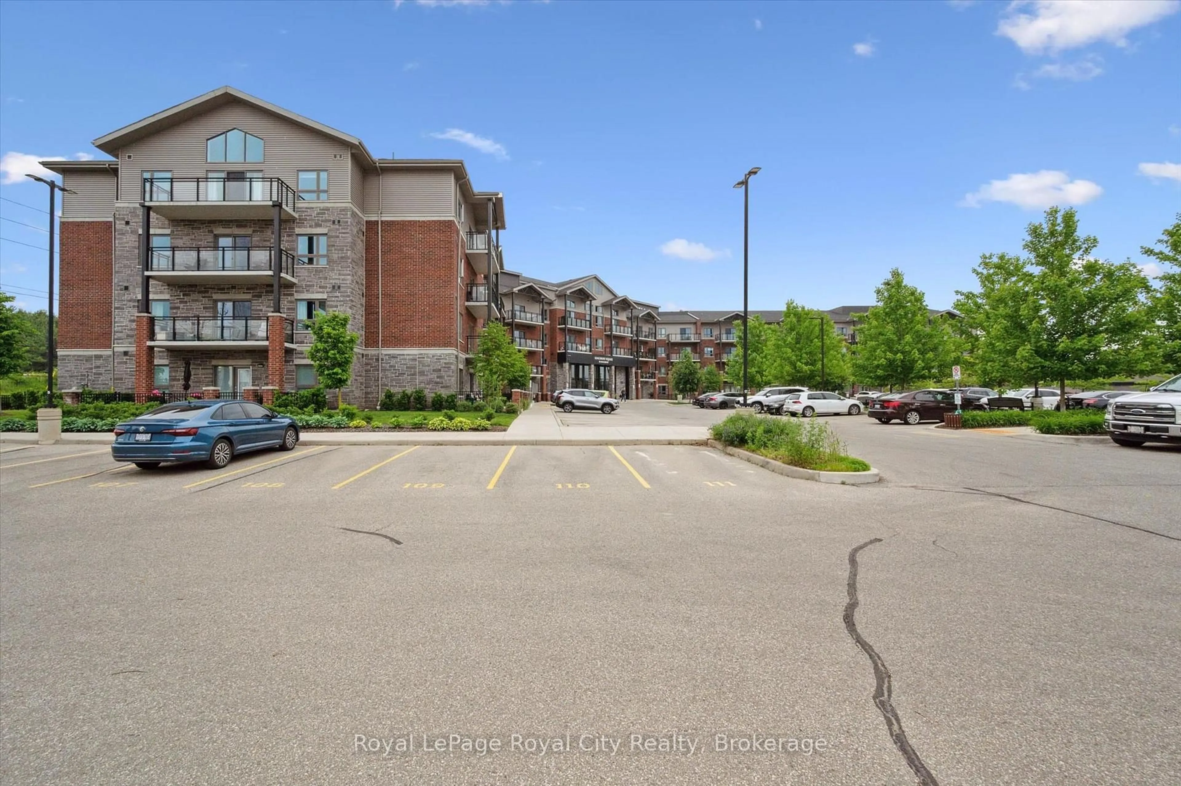 Unknown for 35 Kingsbury Sq #121, Guelph Ontario N1L 0J4