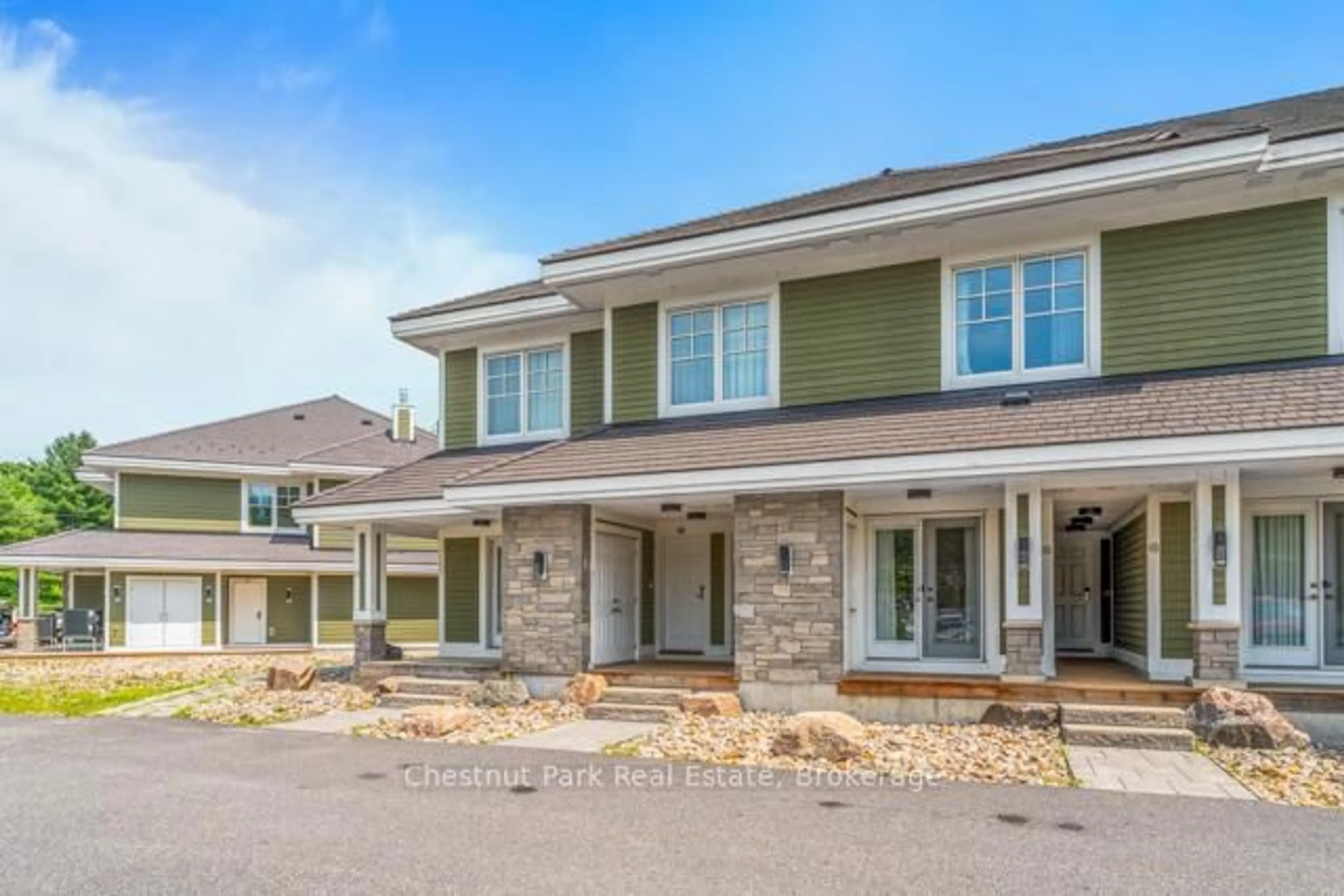 Home with brick exterior material, unknown for 1869 Muskoka Road 118 Highway #B#206, Muskoka Lakes Ontario P1L 1W8