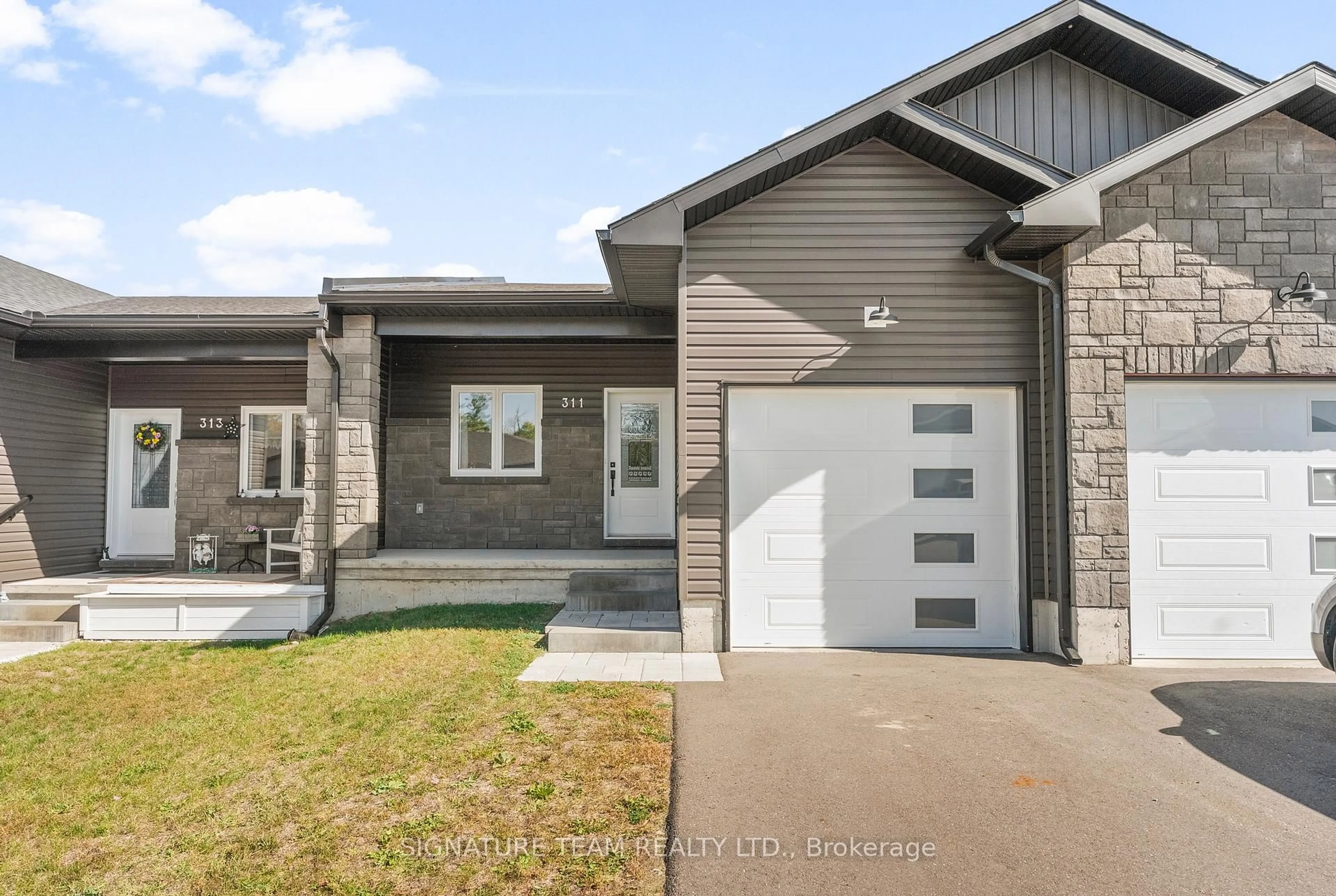 Home with brick exterior material, street for 311 Forestview Cres, Renfrew Ontario K7V 0A1