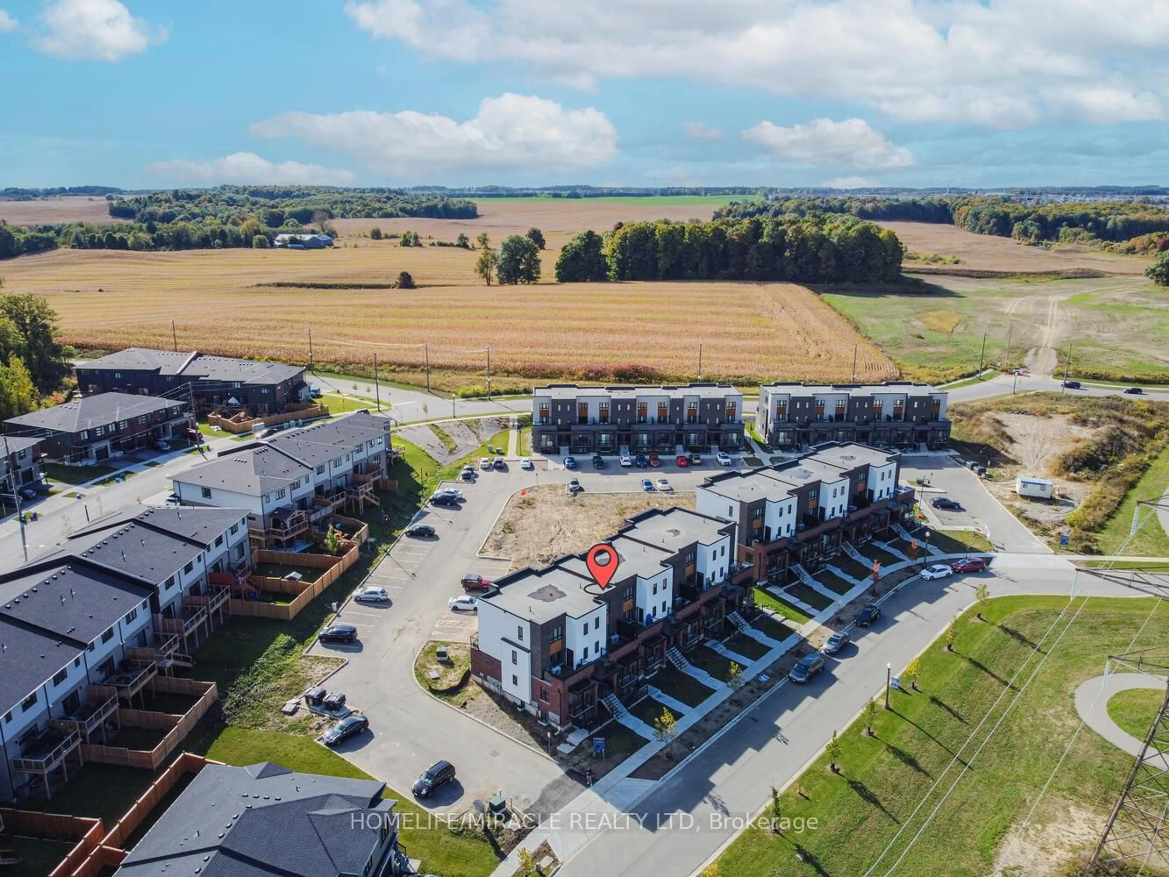 A pic from outside/outdoor area/front of a property/back of a property/a pic from drone, building for 289 Chapel Hill Dr #49, Kitchener Ontario N2R 0S4