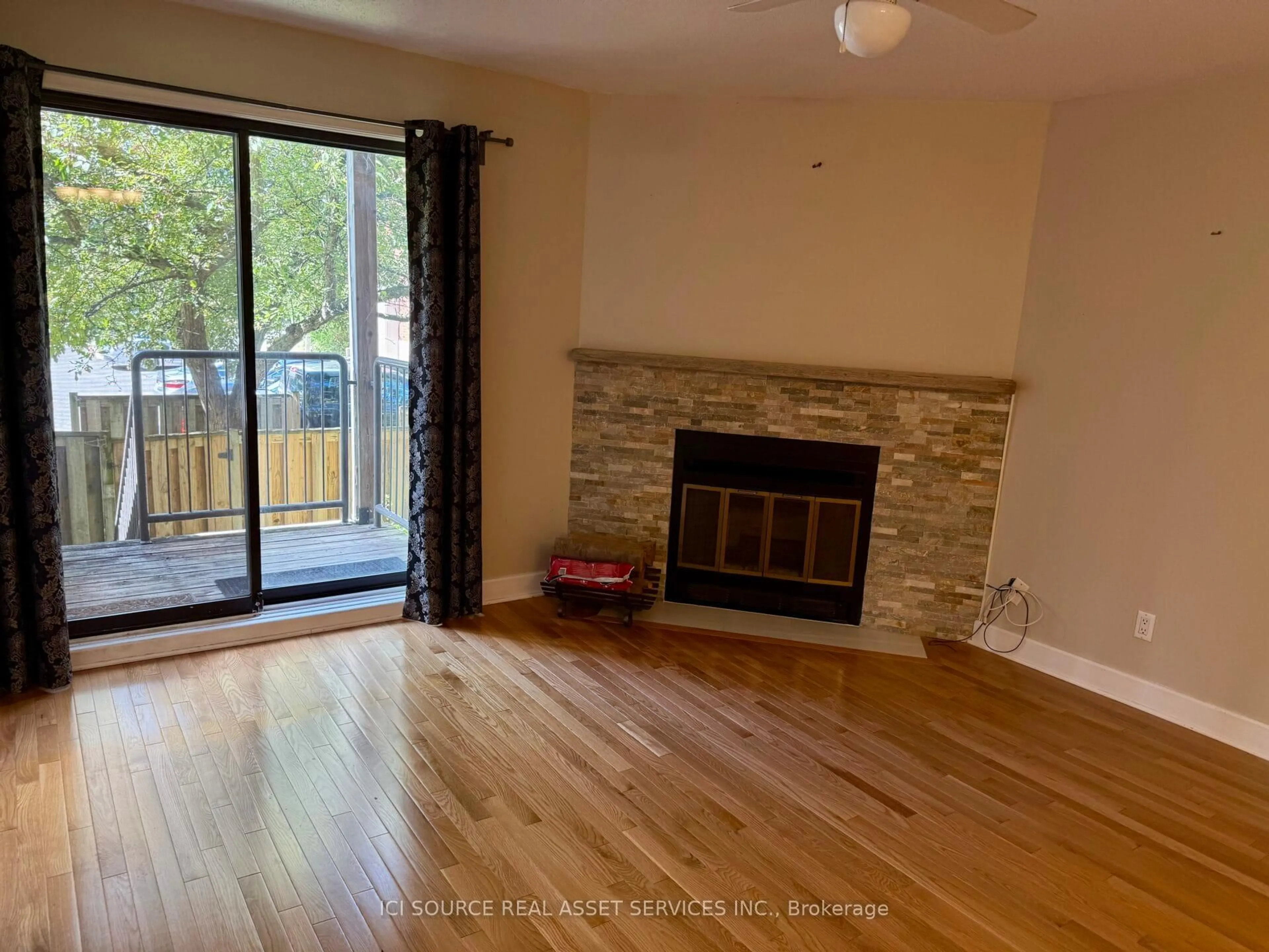 A pic of a room for 8 Blue Moon Private, Ottawa Ontario K1K 4K6