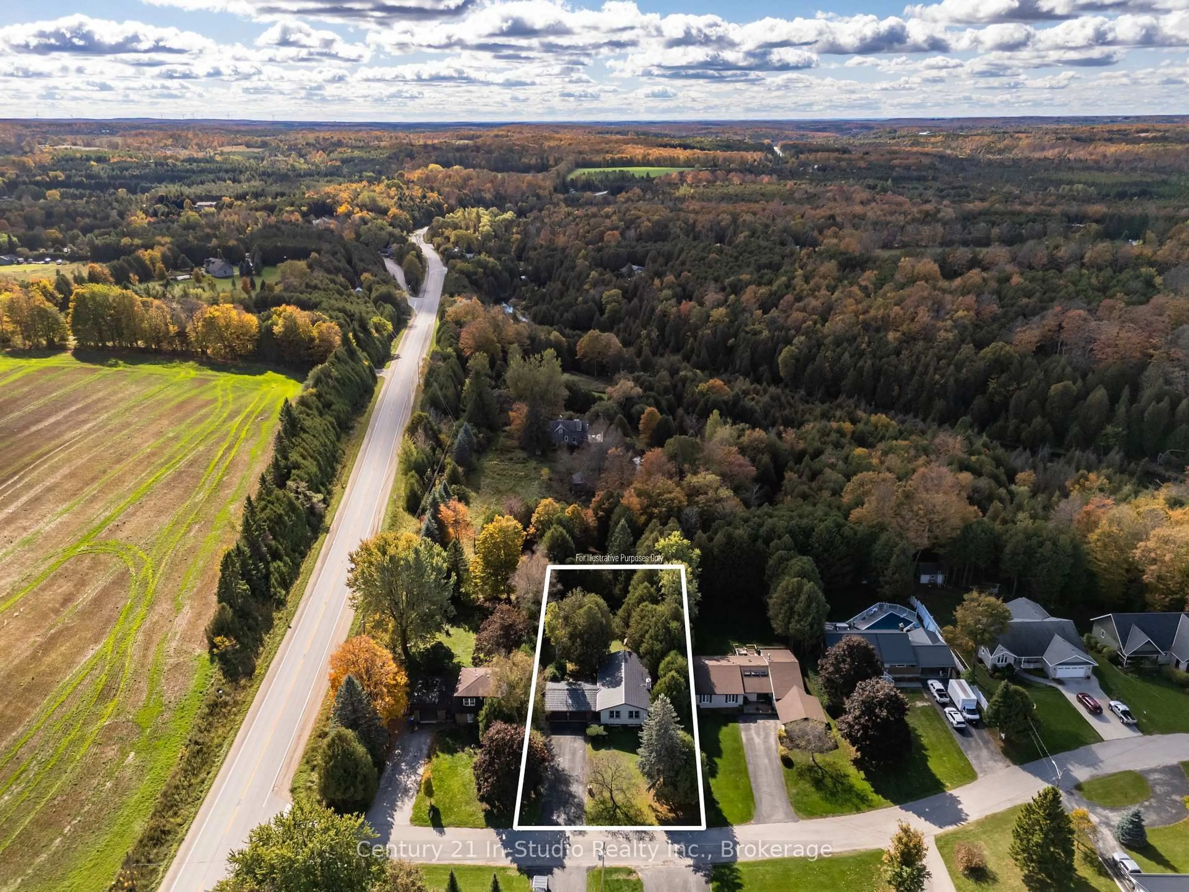 A pic from outside/outdoor area/front of a property/back of a property/a pic from drone, unknown for 104 Glenwood Pl, West Grey Ontario N0C 1H0