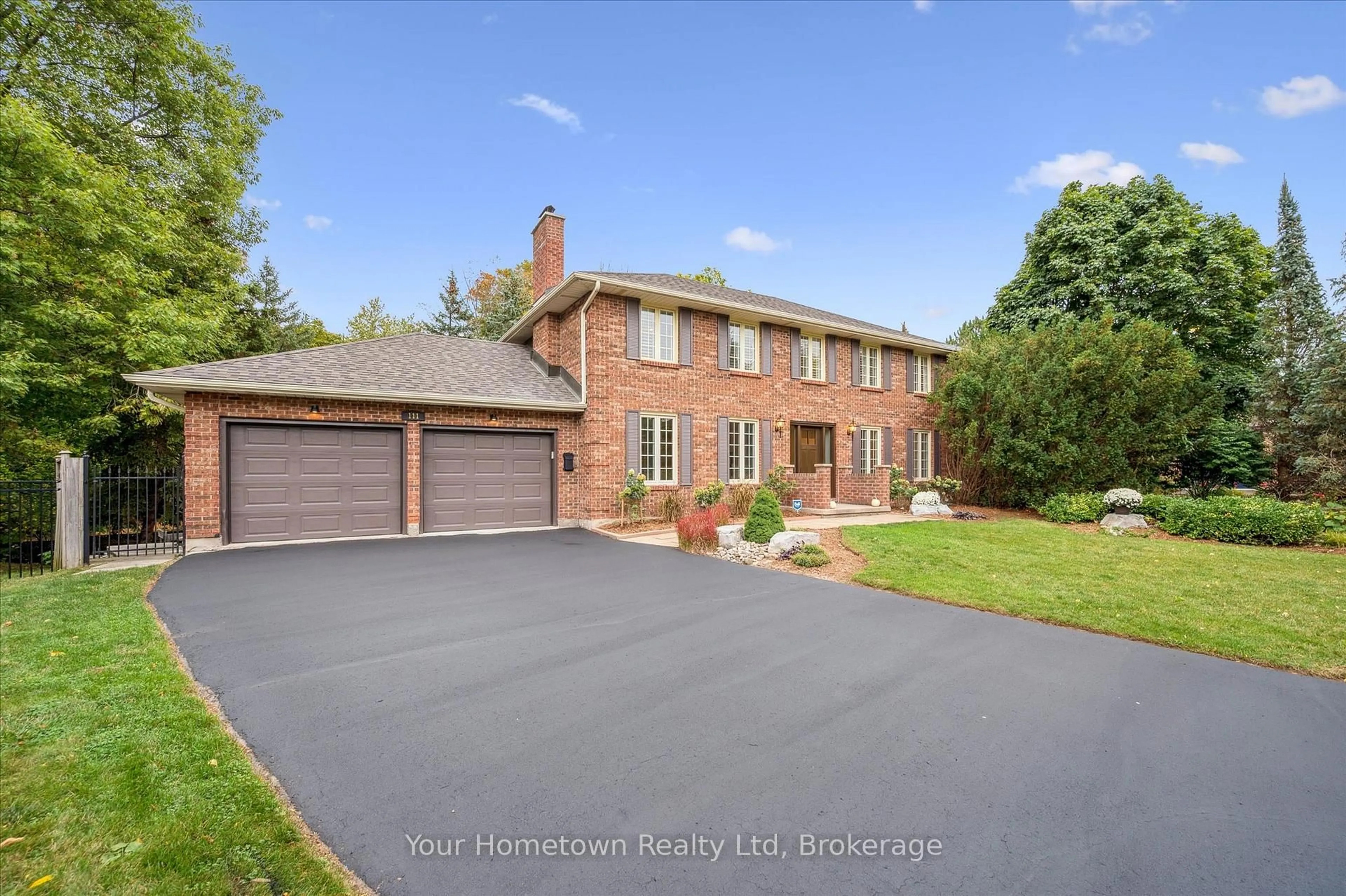 Home with brick exterior material, street for 111 Thorndale Pl, Waterloo Ontario N2L 5Y8