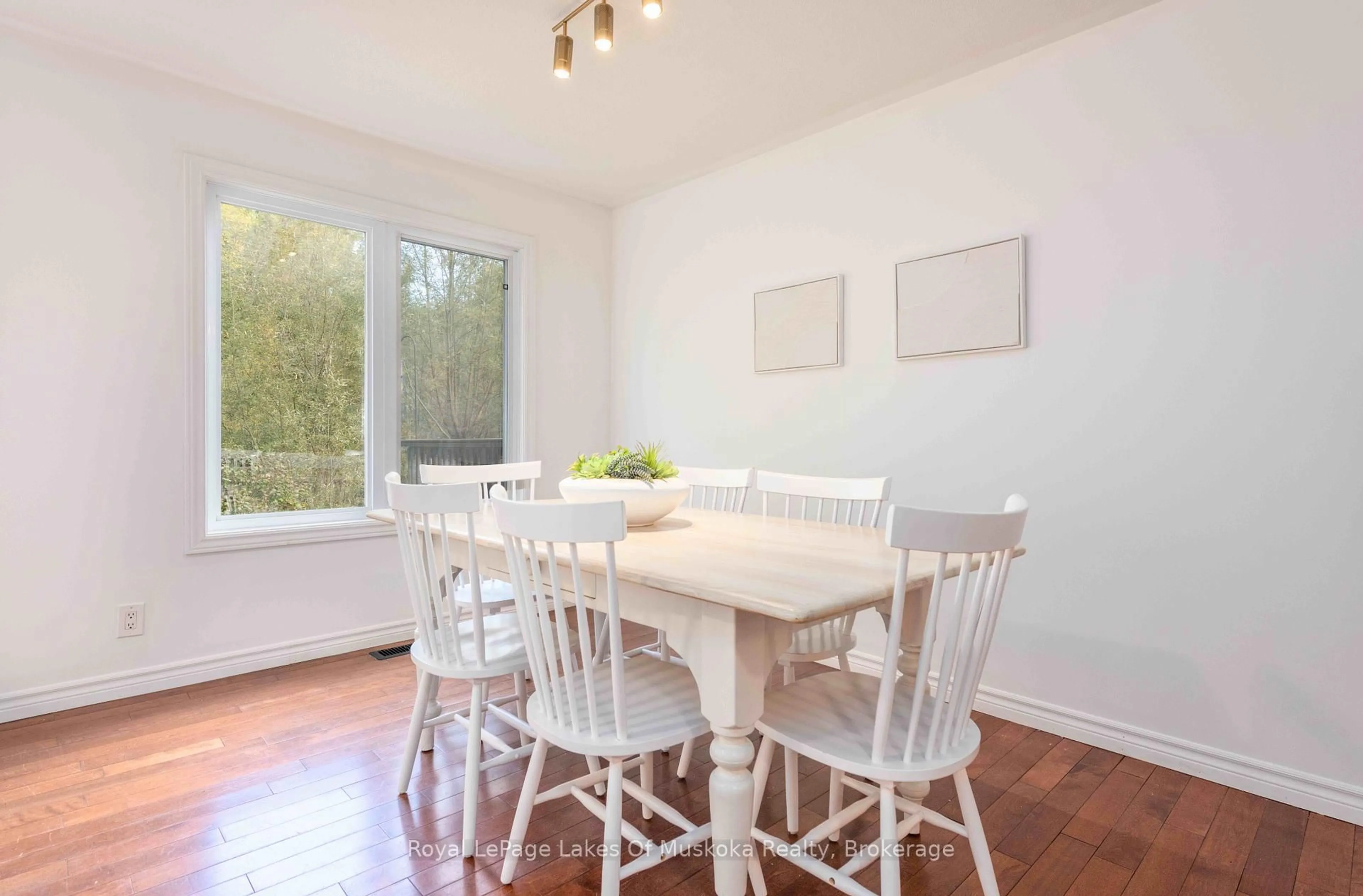 Dining room, wood/laminate floor for 134 Chaffey Township Rd, Huntsville Ontario P1H 1C8