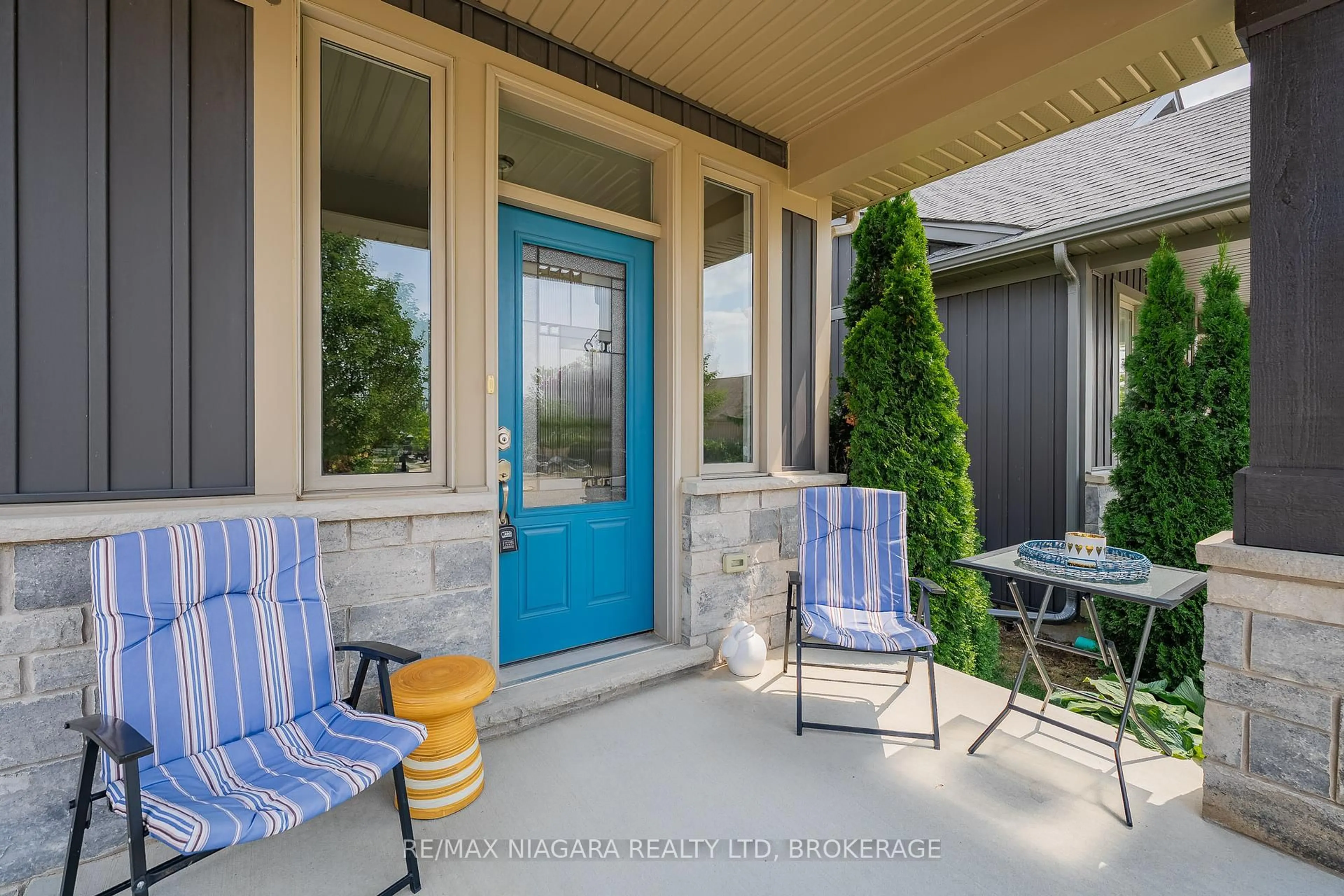 Patio, street for 86 PARKSIDE Dr, St. Catharines Ontario L2M 1M4