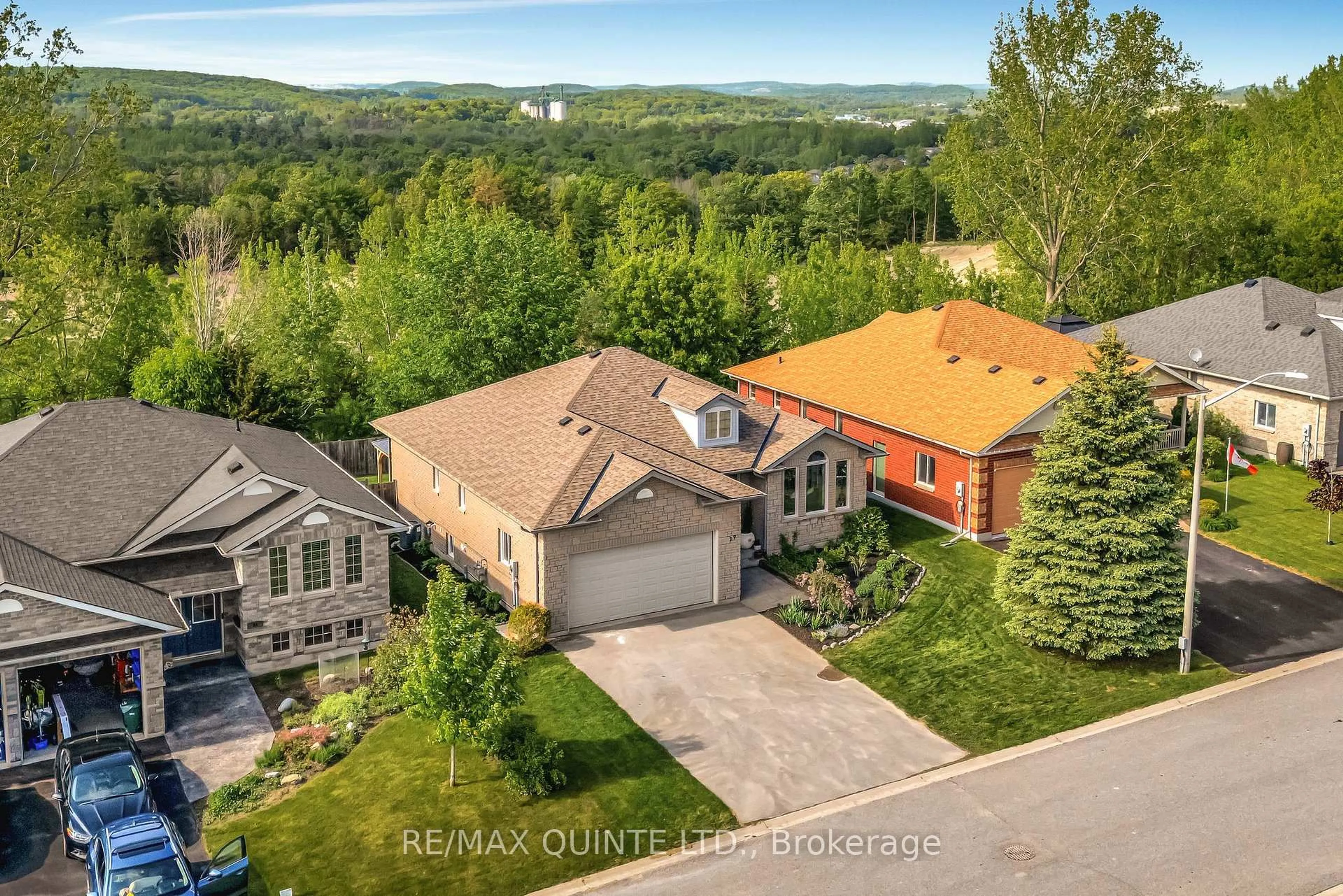 A pic from outside/outdoor area/front of a property/back of a property/a pic from drone, unknown for 29 Northview Lane, Quinte West Ontario K8V 6X6