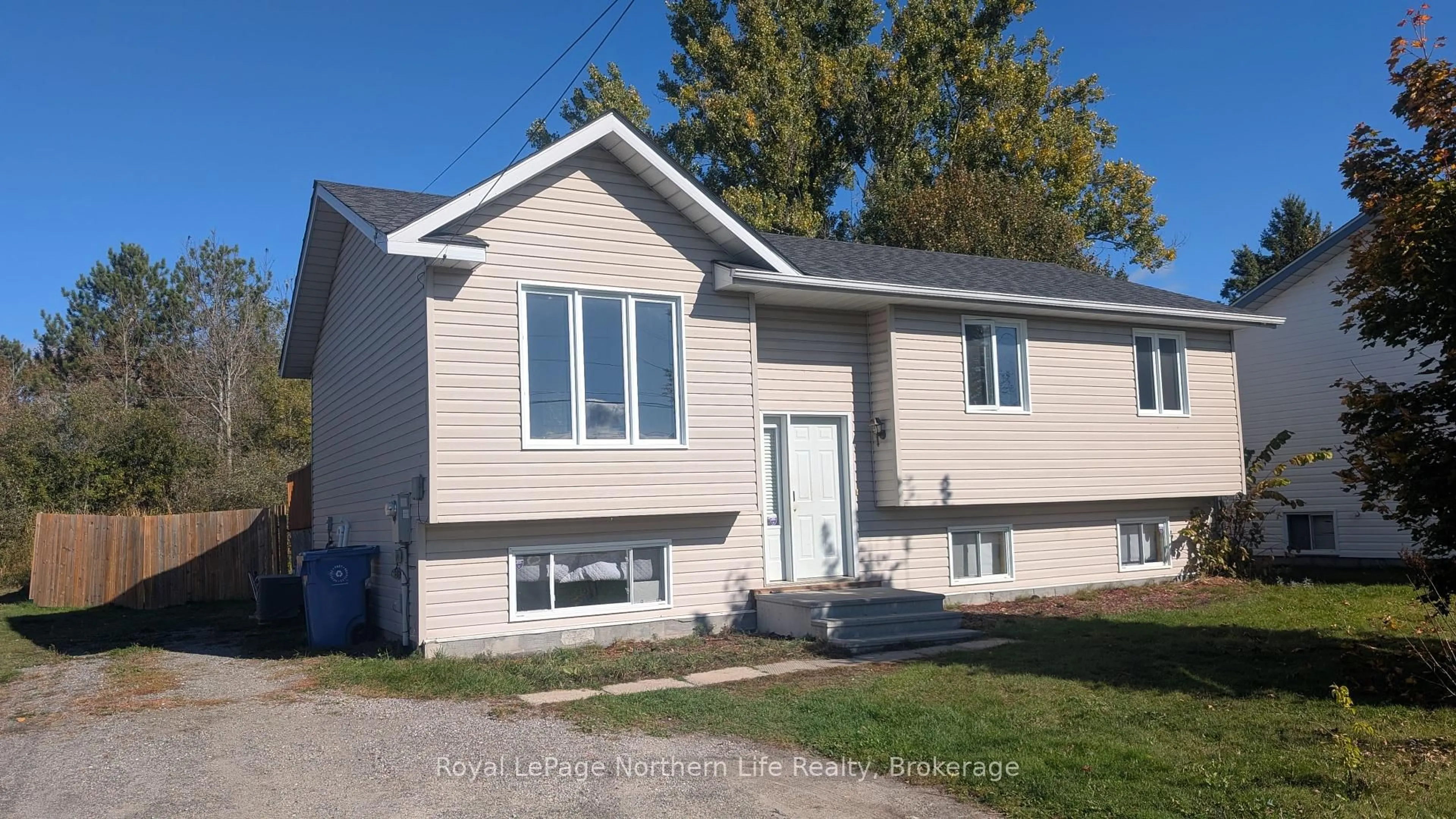Home with vinyl exterior material, street for 511 Sabourin Rd, West Nipissing Ontario P2B 3J3
