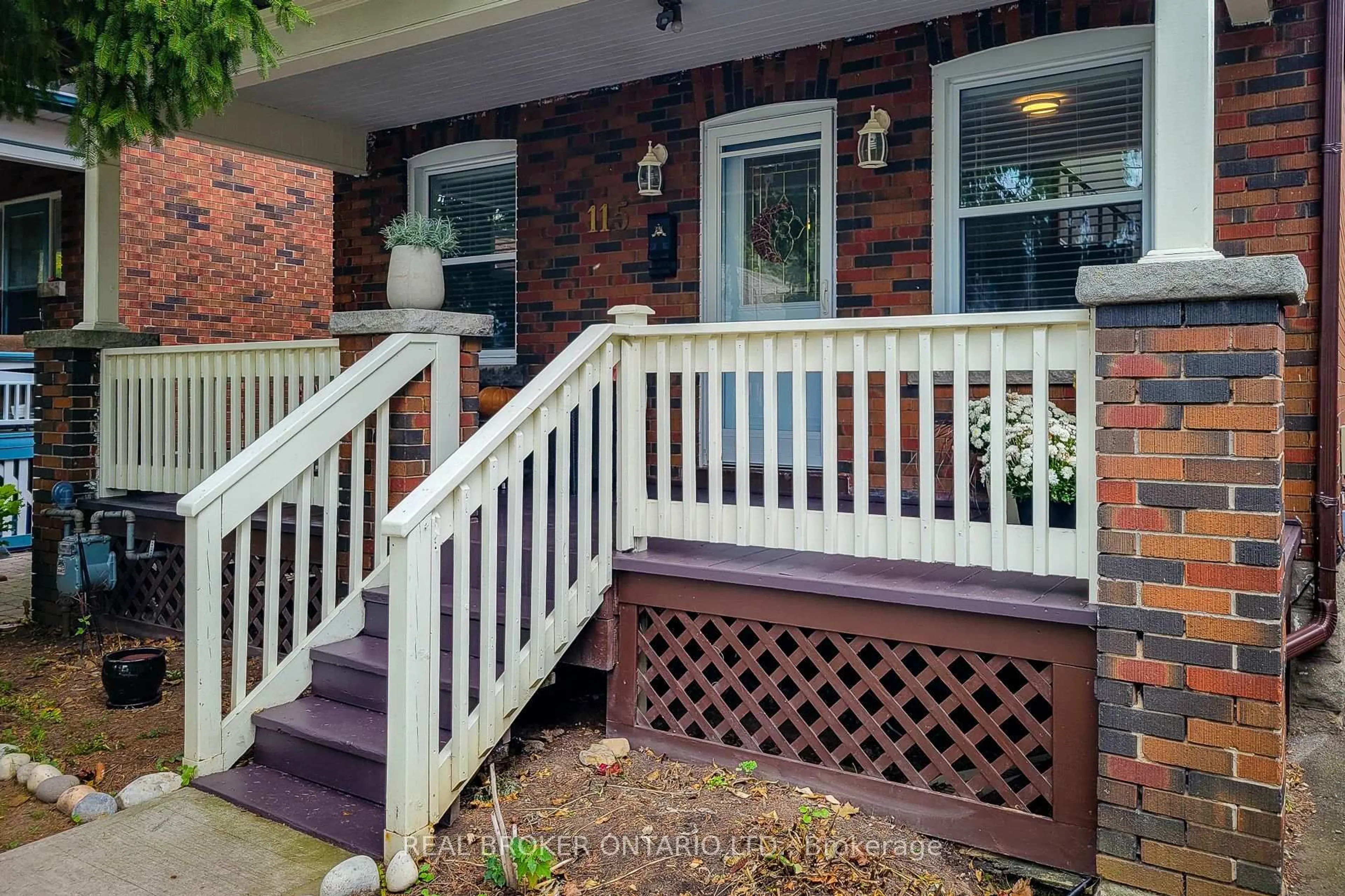 Unknown for 115 Barclay St, Hamilton Ontario L8S 1P6
