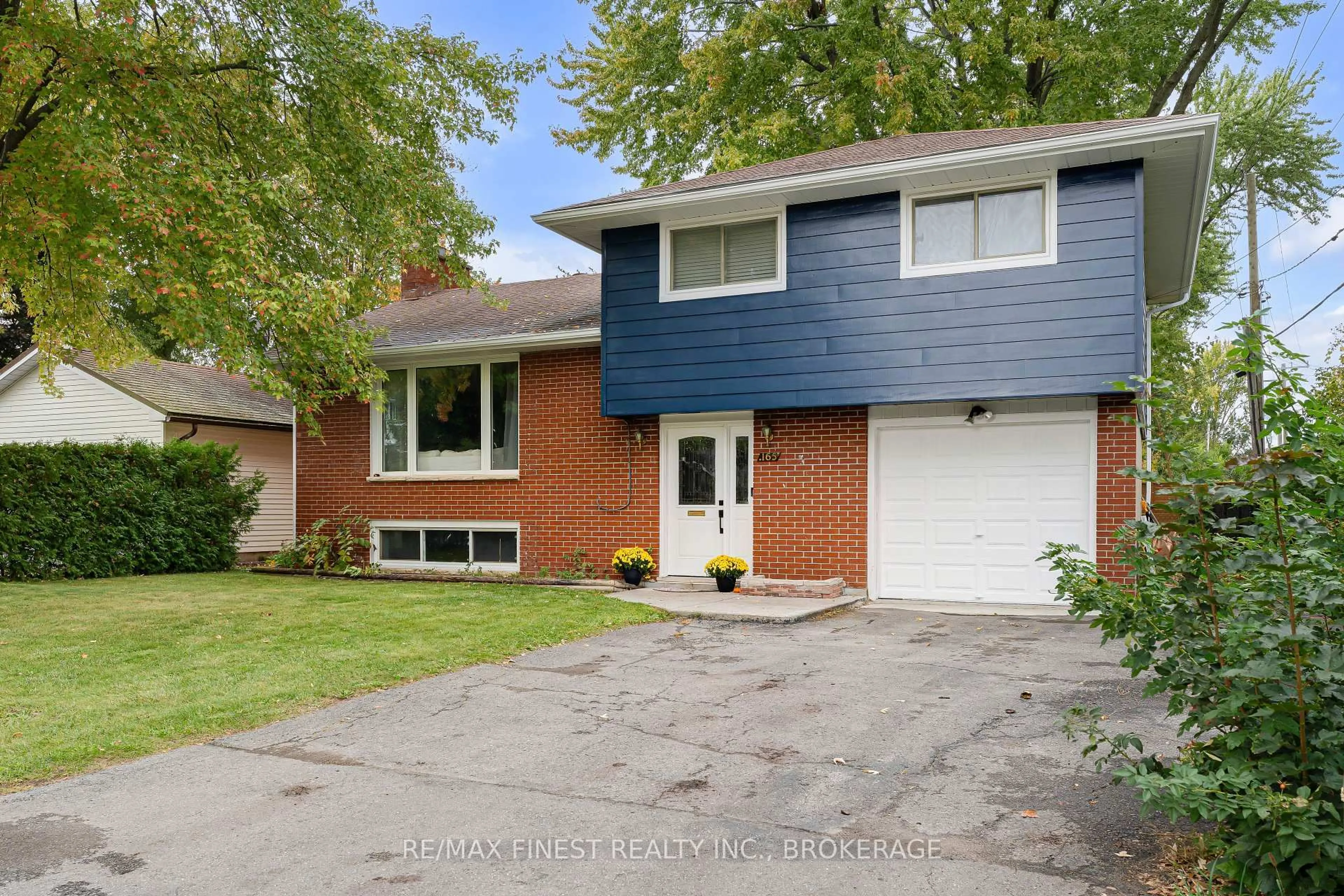 Home with brick exterior material, street for 165 Second Ave, Greater Napanee Ontario K7R 2J1