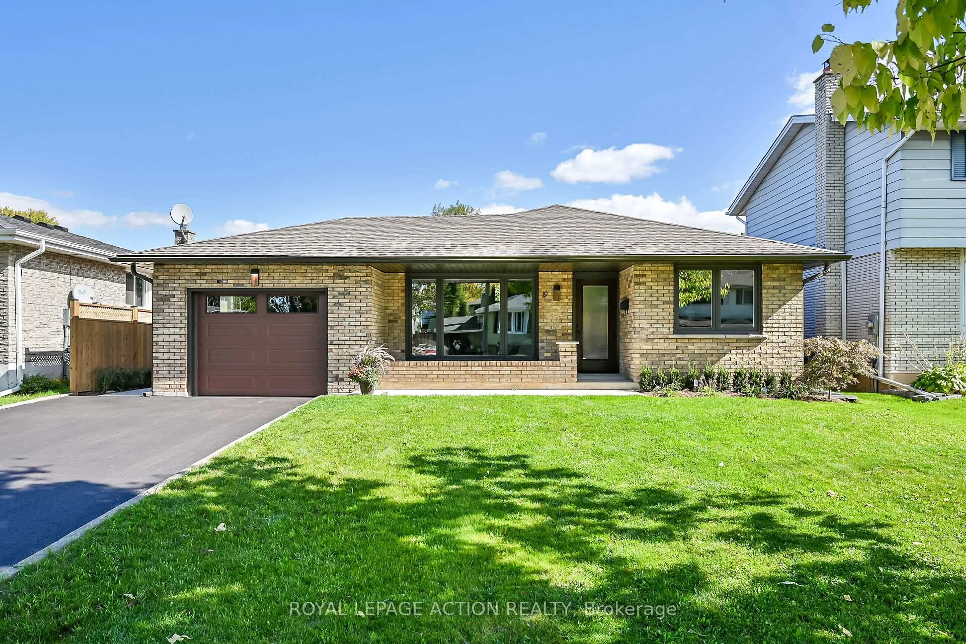Home with brick exterior material, street for 19 Wildflower Lane, Brantford Ontario N3R 6B3