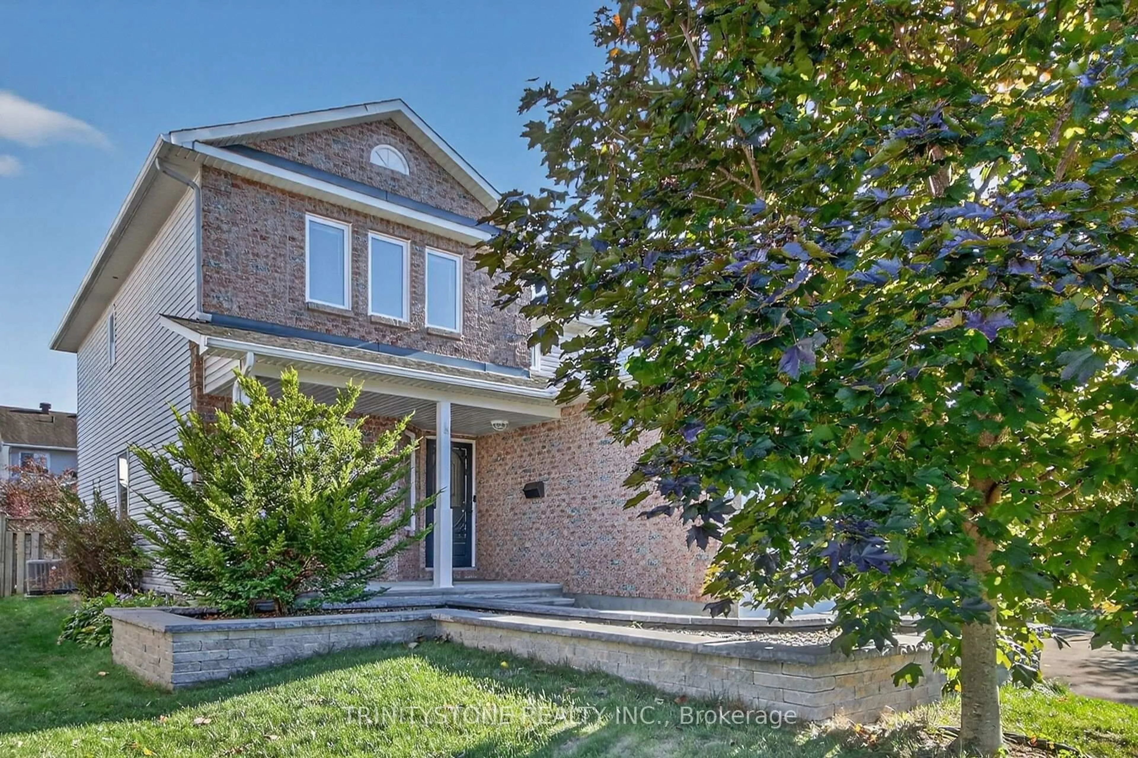 Home with brick exterior material, street for 11 whalings Circ, Stittsville Ontario K2S 1S4