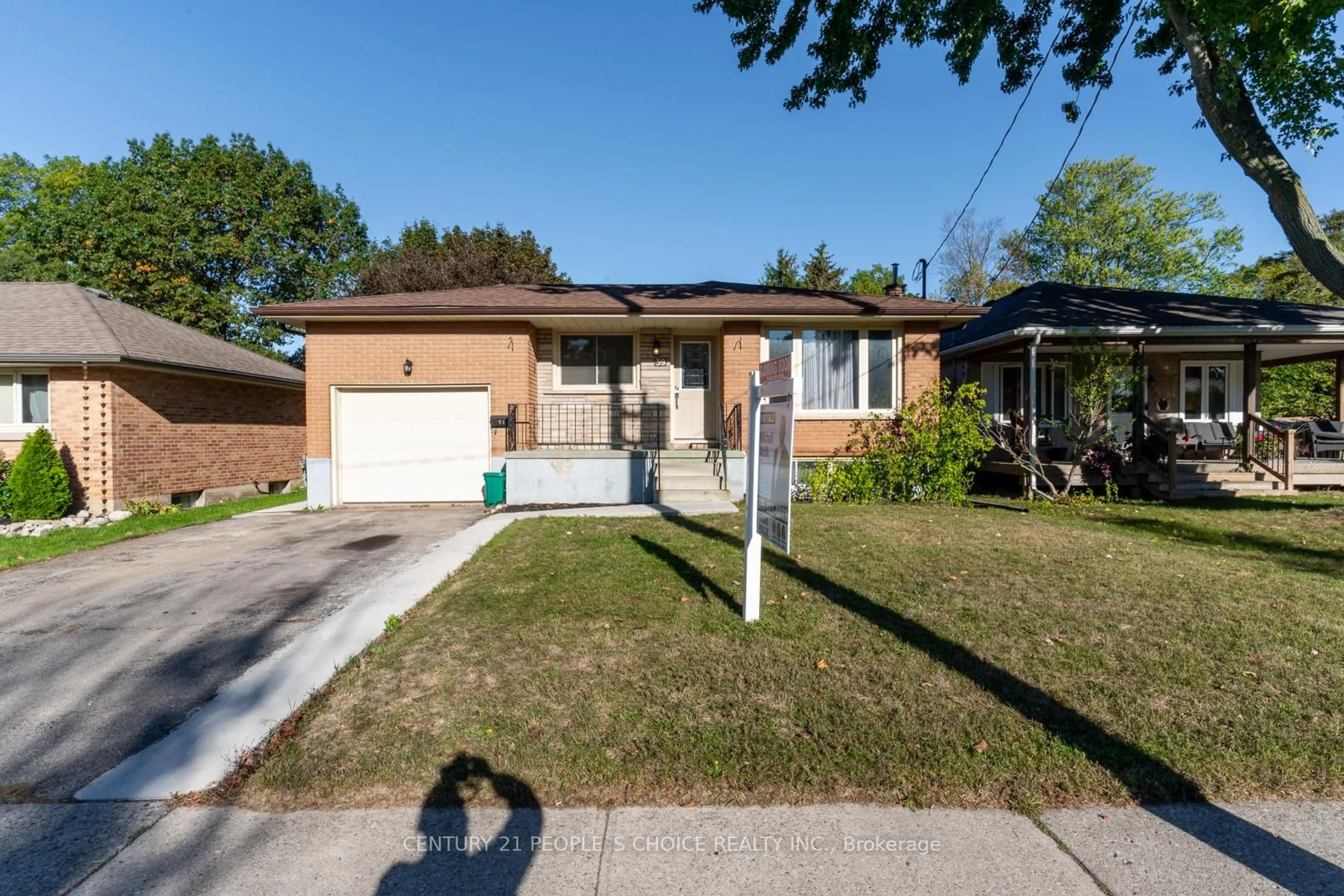 Home with brick exterior material, street for 39 Evelyn St, Brantford Ontario N3R 3G8