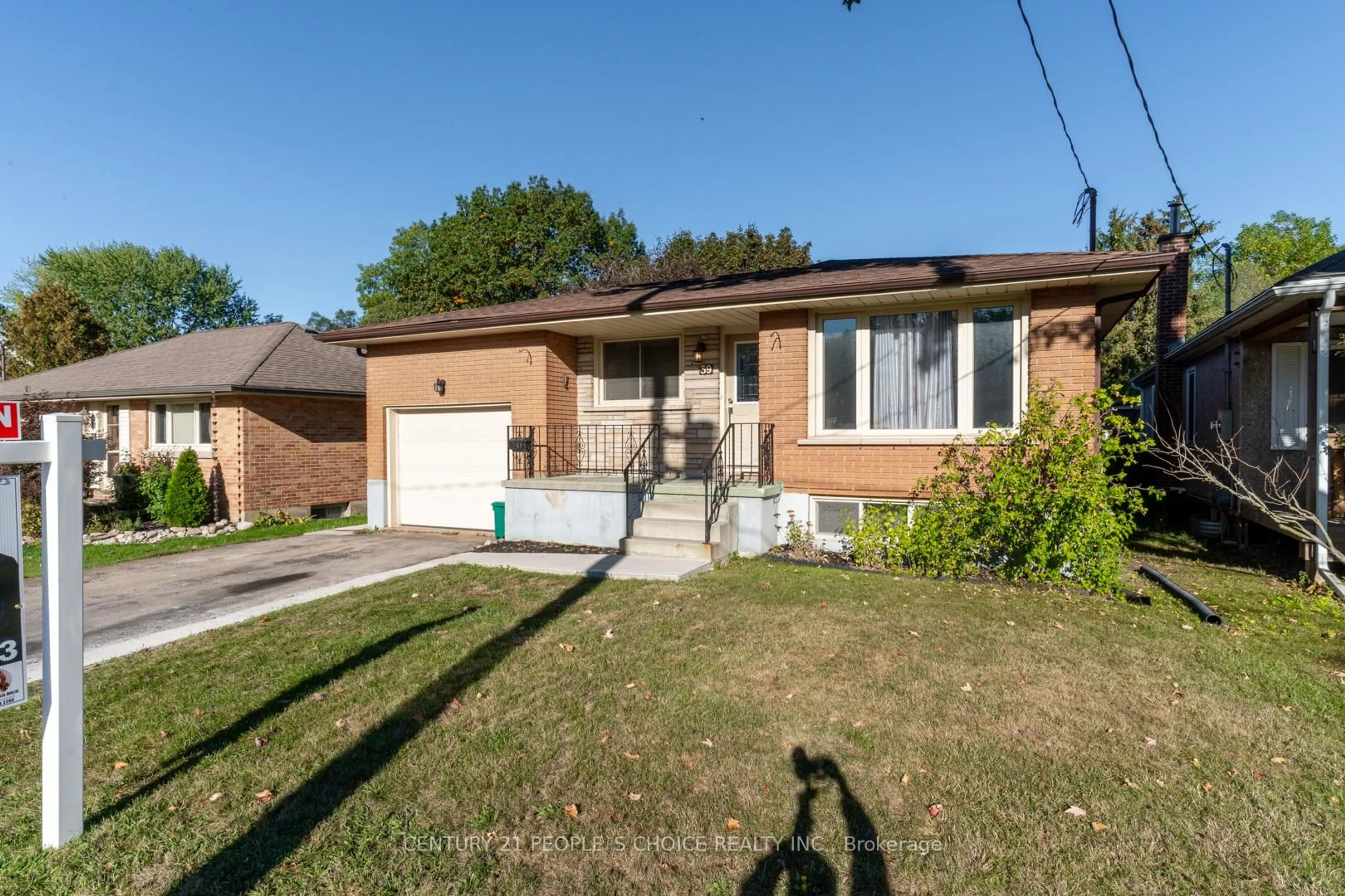 Home with brick exterior material, street for 39 Evelyn St, Brantford Ontario N3R 3G8