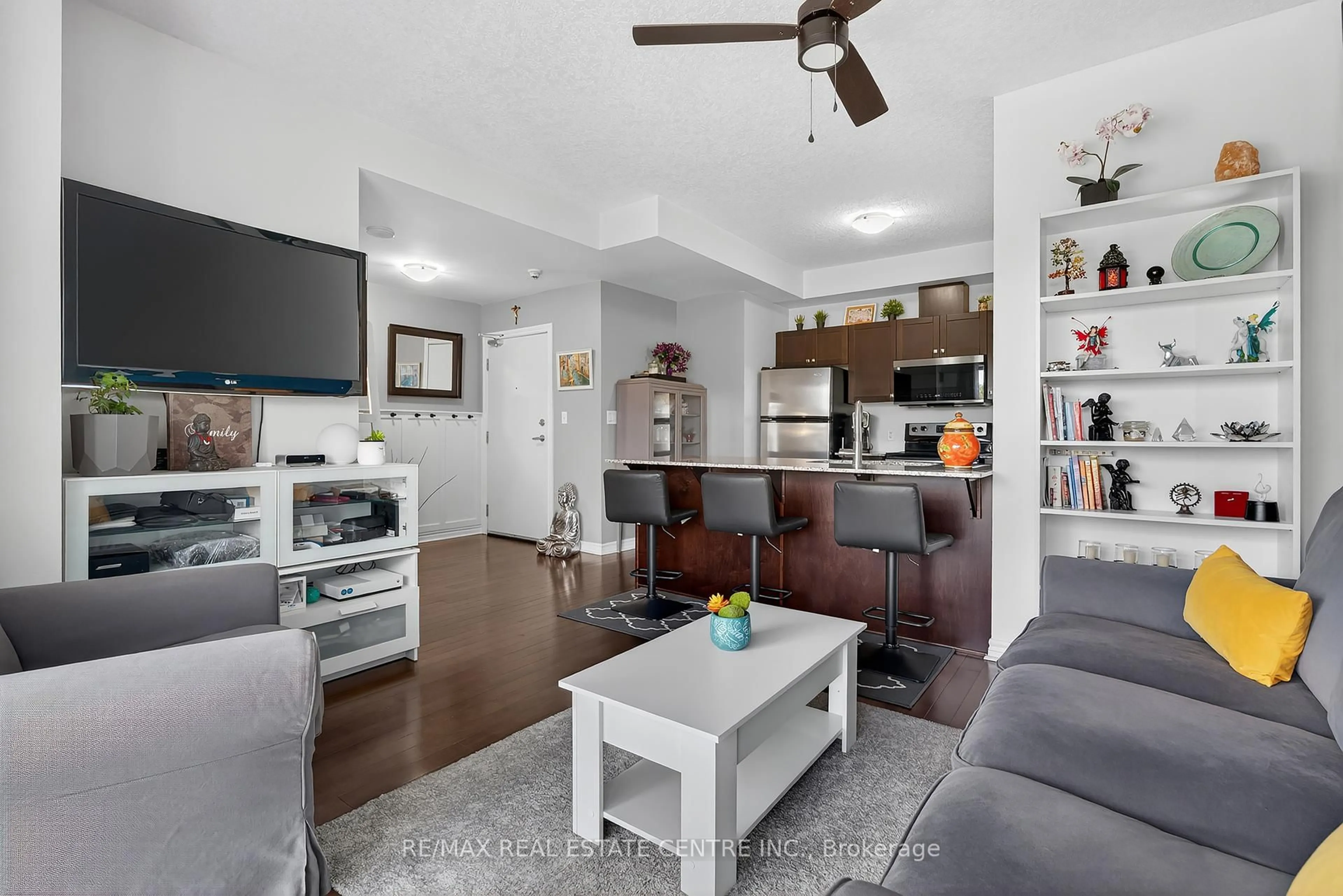 Open concept kitchen, unknown for 170 Water St #601, Cambridge Ontario N1R 3B6