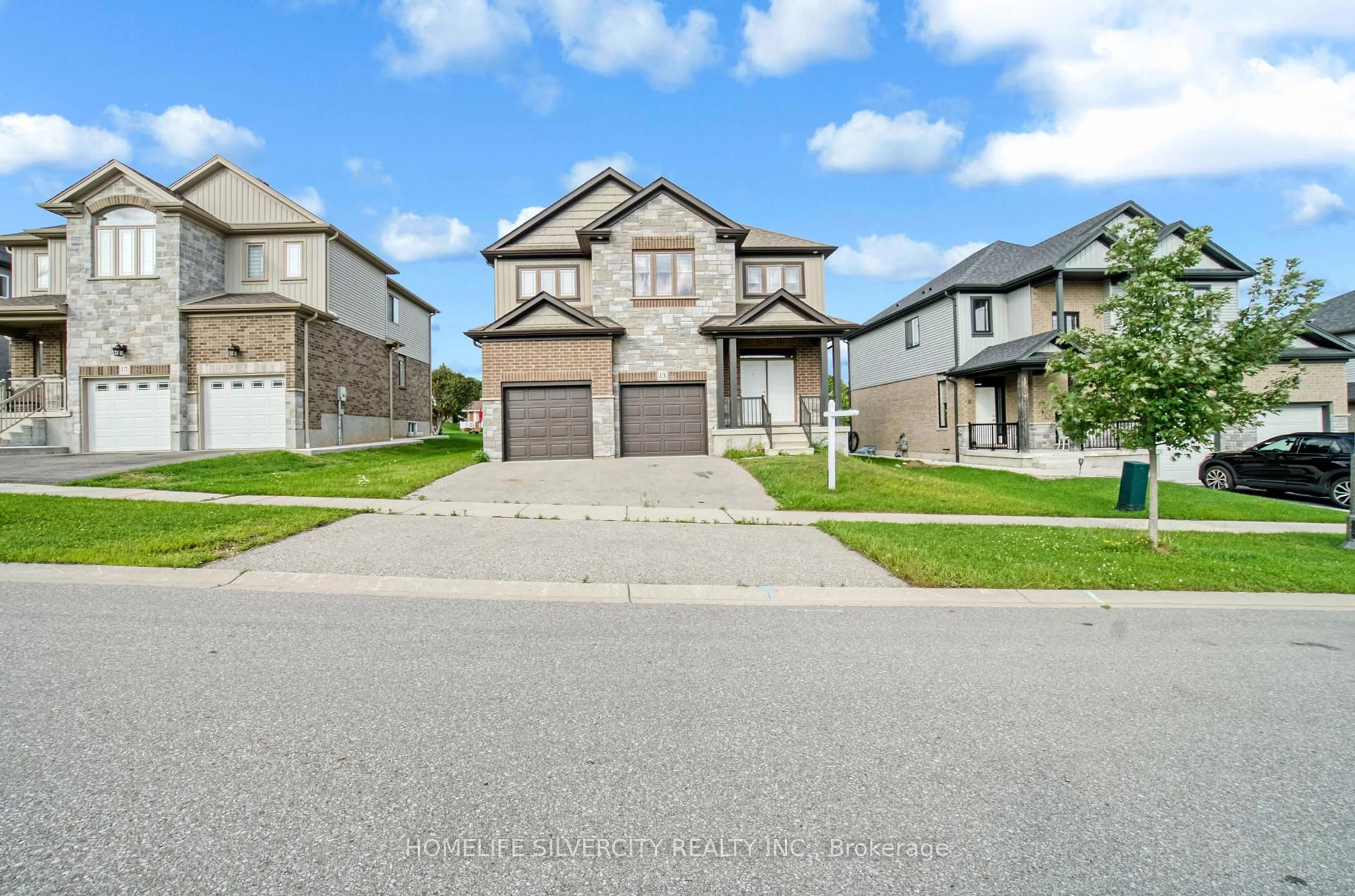Unknown for 13 Hartfield St, Ingersoll Ontario N5C 0C5