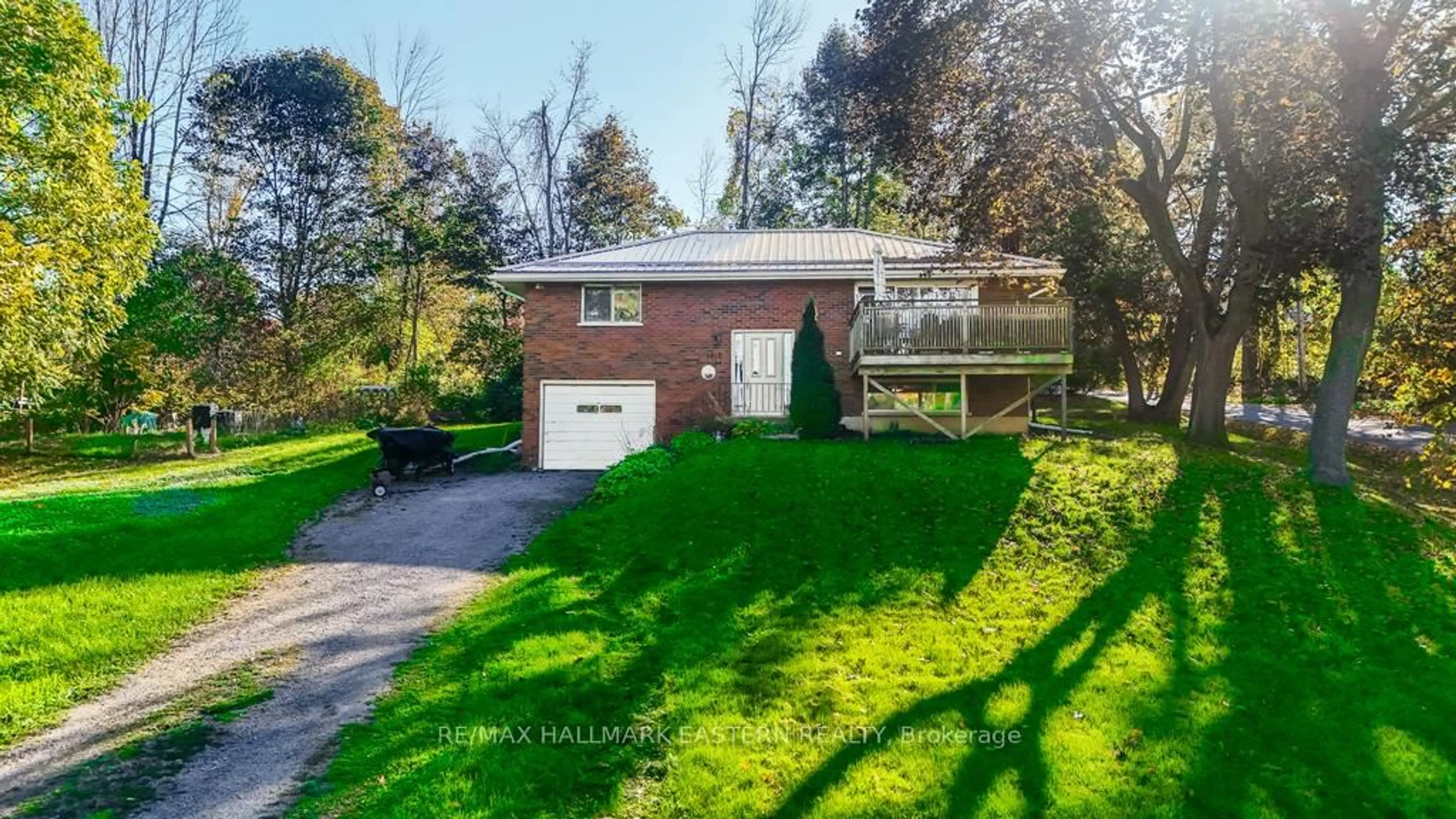 Unknown for 1013 Nicholl's Blvd, Selwyn Ontario K0L 1H0