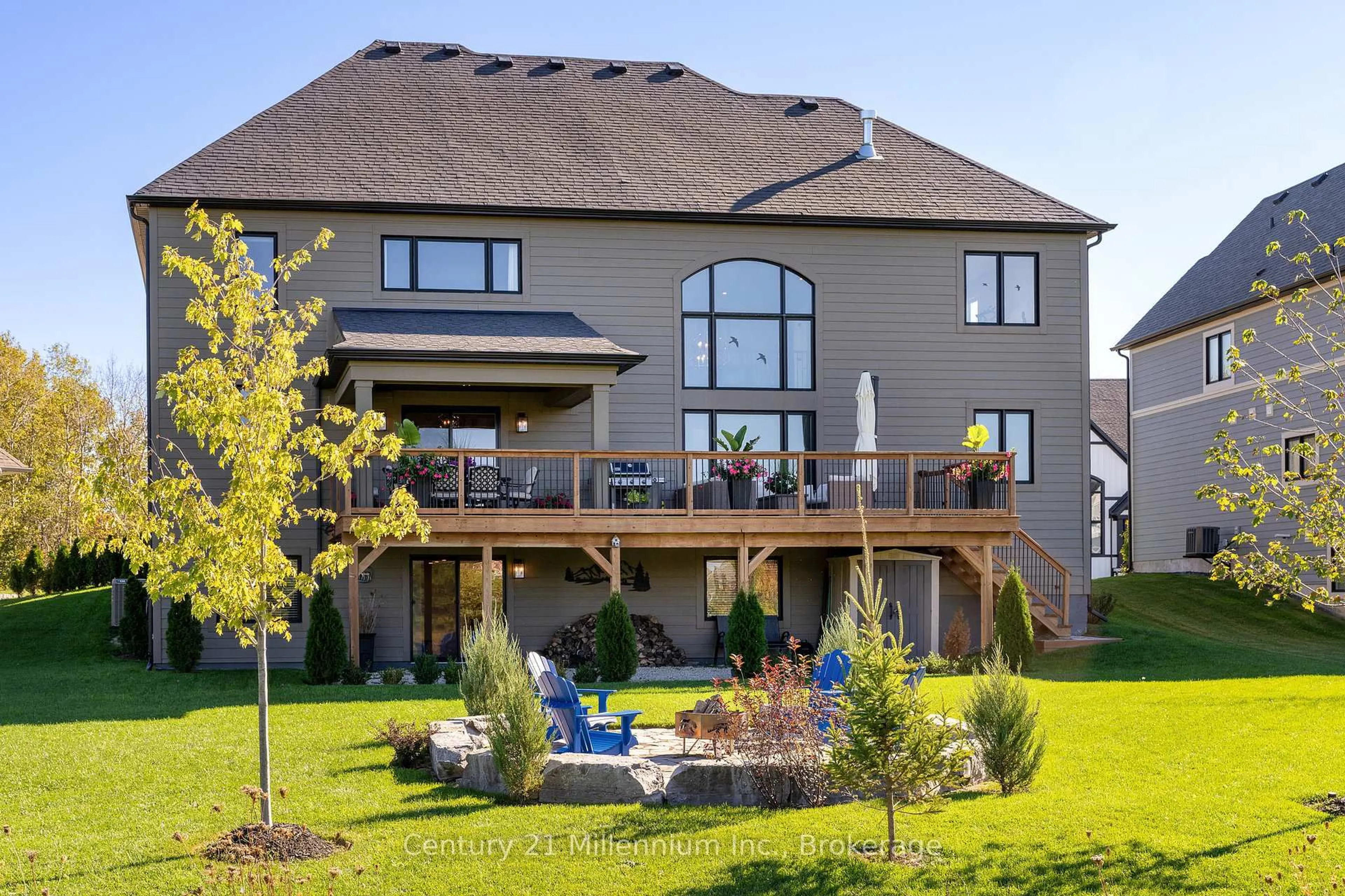 Patio, unknown for 138 Creekwood Crt, Blue Mountains Ontario L9Y 0V1