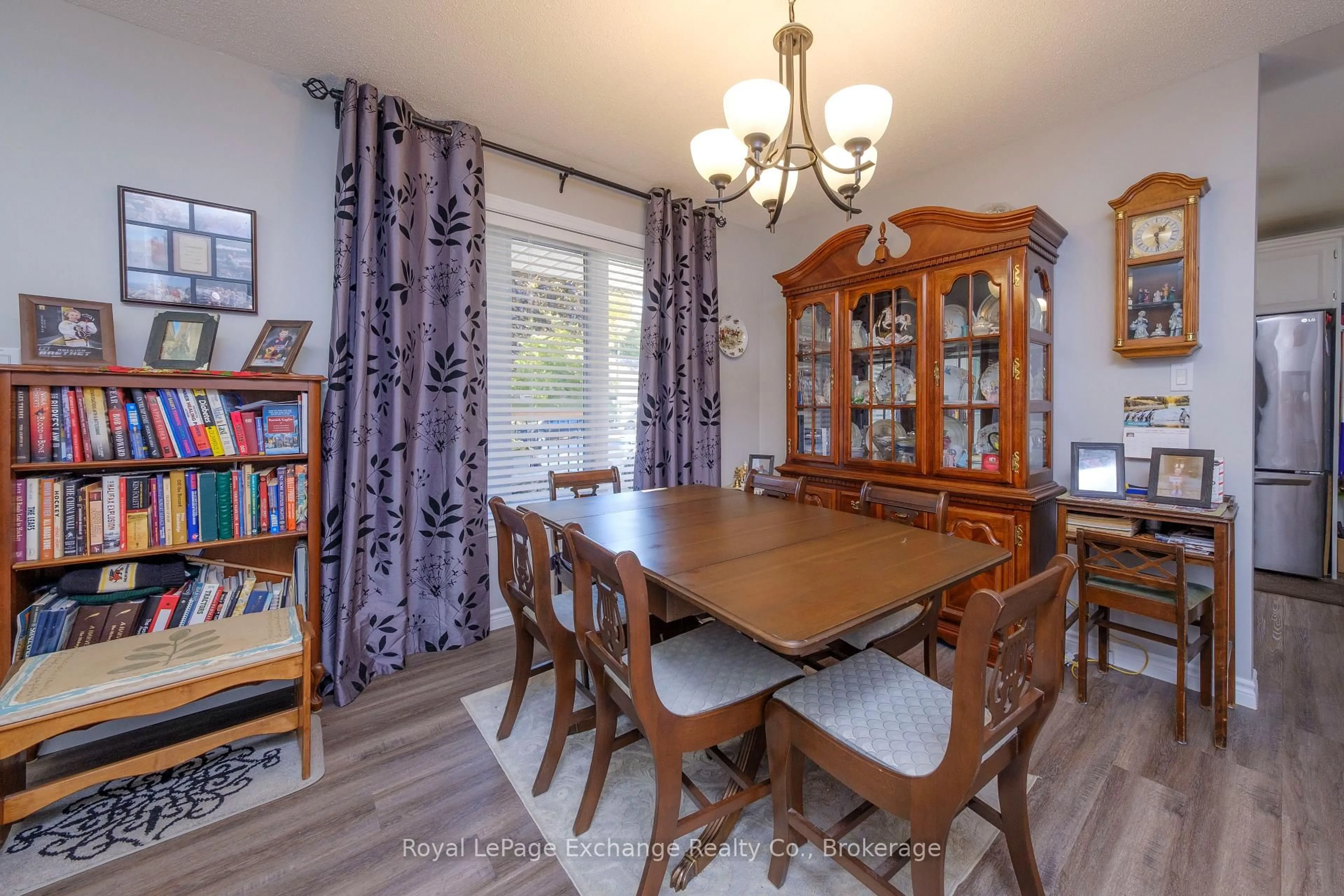 Dining room, wood/laminate floor for 8 Remington Dr, North Huron Ontario N0G 2W0