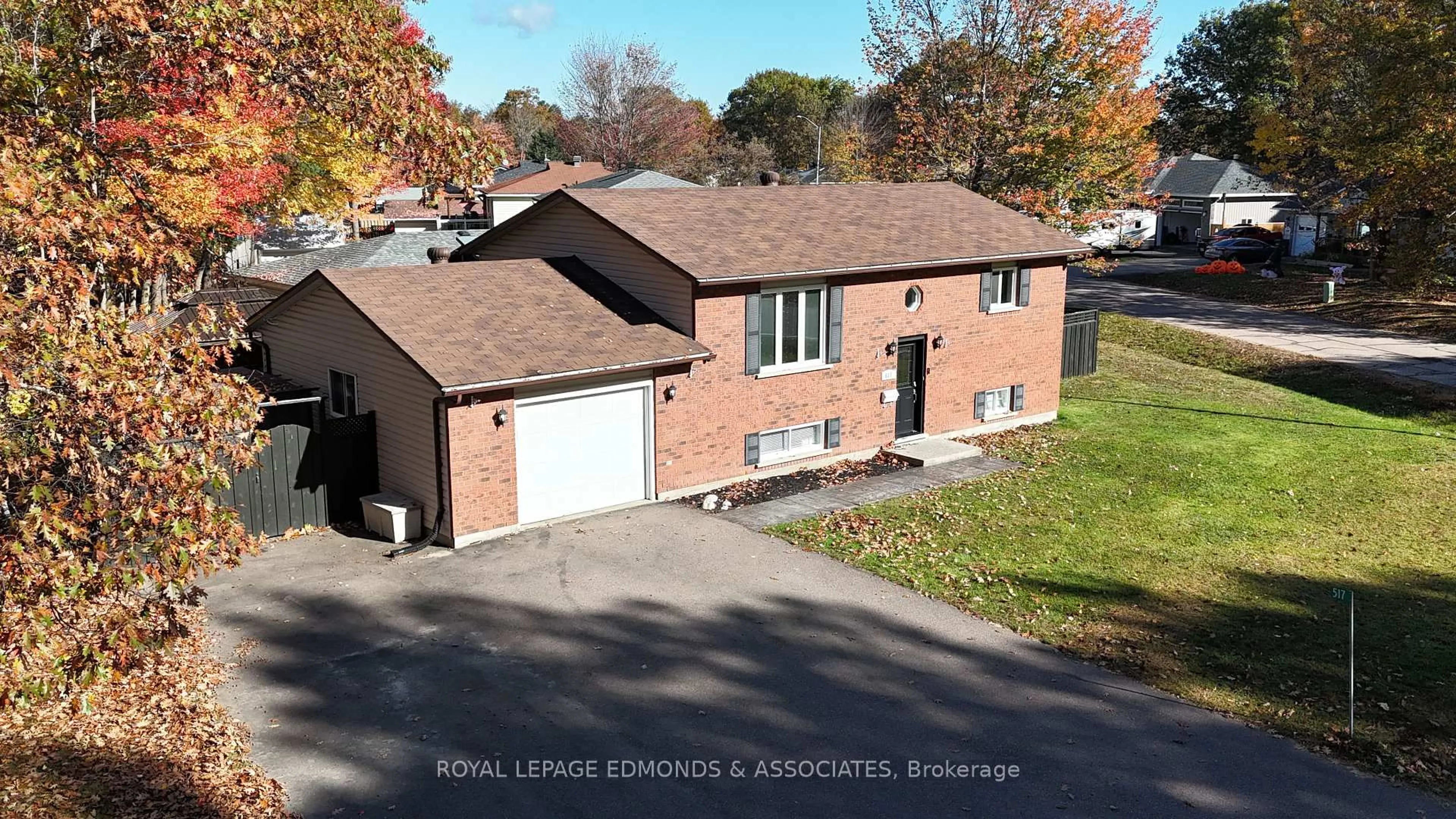 A pic from outside/outdoor area/front of a property/back of a property/a pic from drone, street for 517 Abbie Lane, Petawawa Ontario K8H 3P9