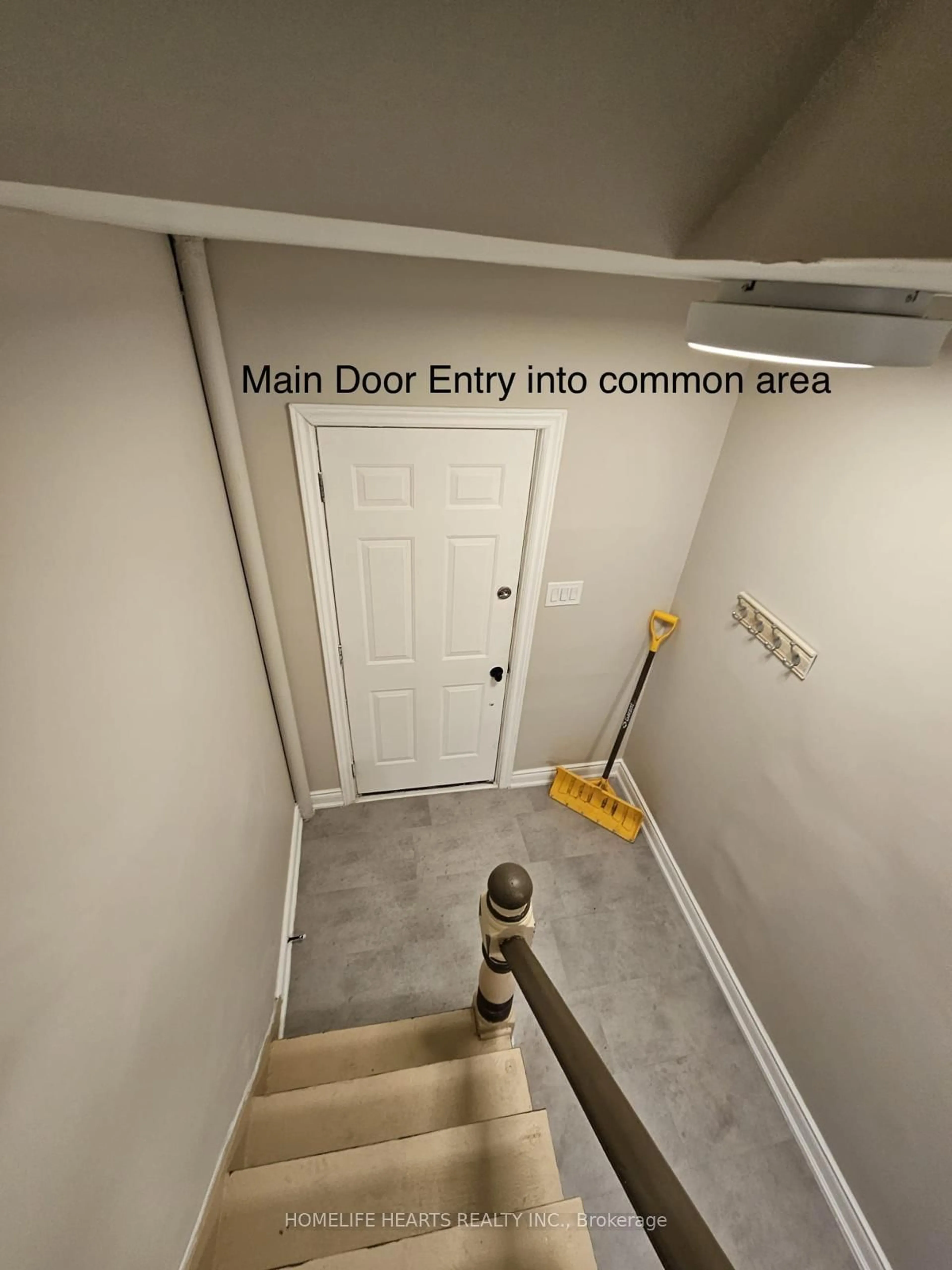 Indoor entryway for 75 James St, Sault Ste Marie Ontario P6A 1V8