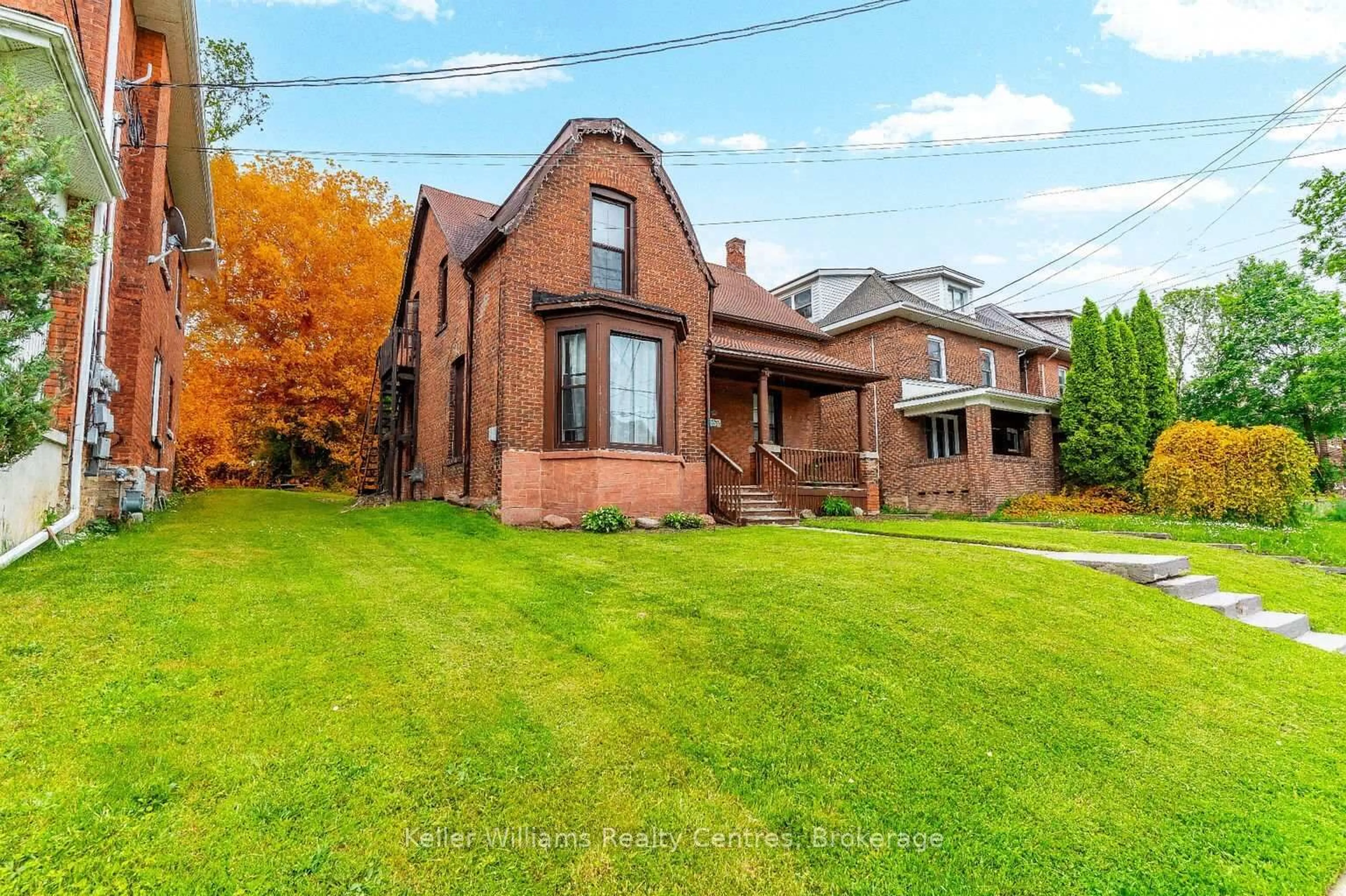 Home with brick exterior material, street for 1379 3rd Ave, Owen Sound Ontario N4K 2L8