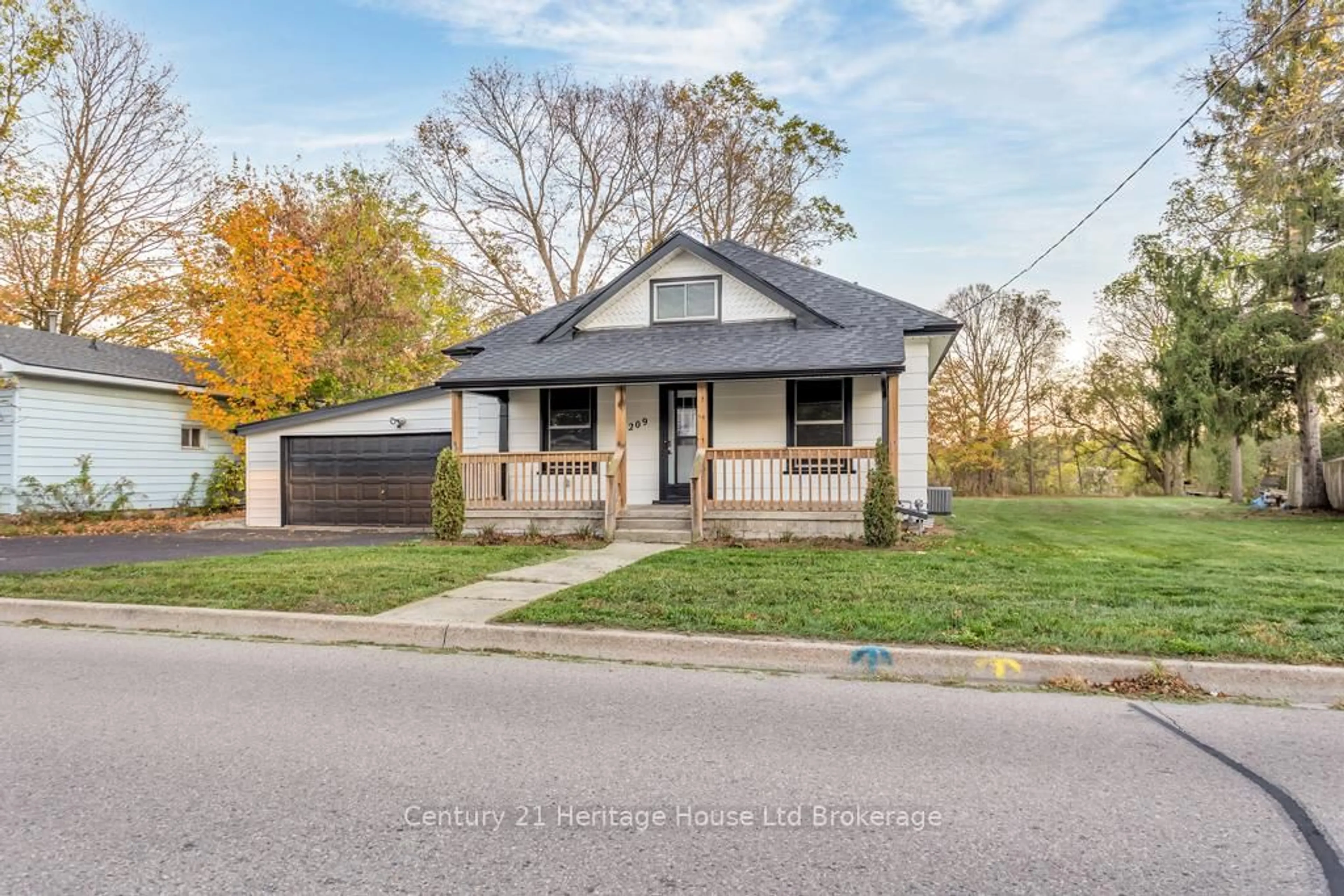 Home with brick exterior material, street for 209 Victoria St, Ingersoll Ontario N5C 2N2