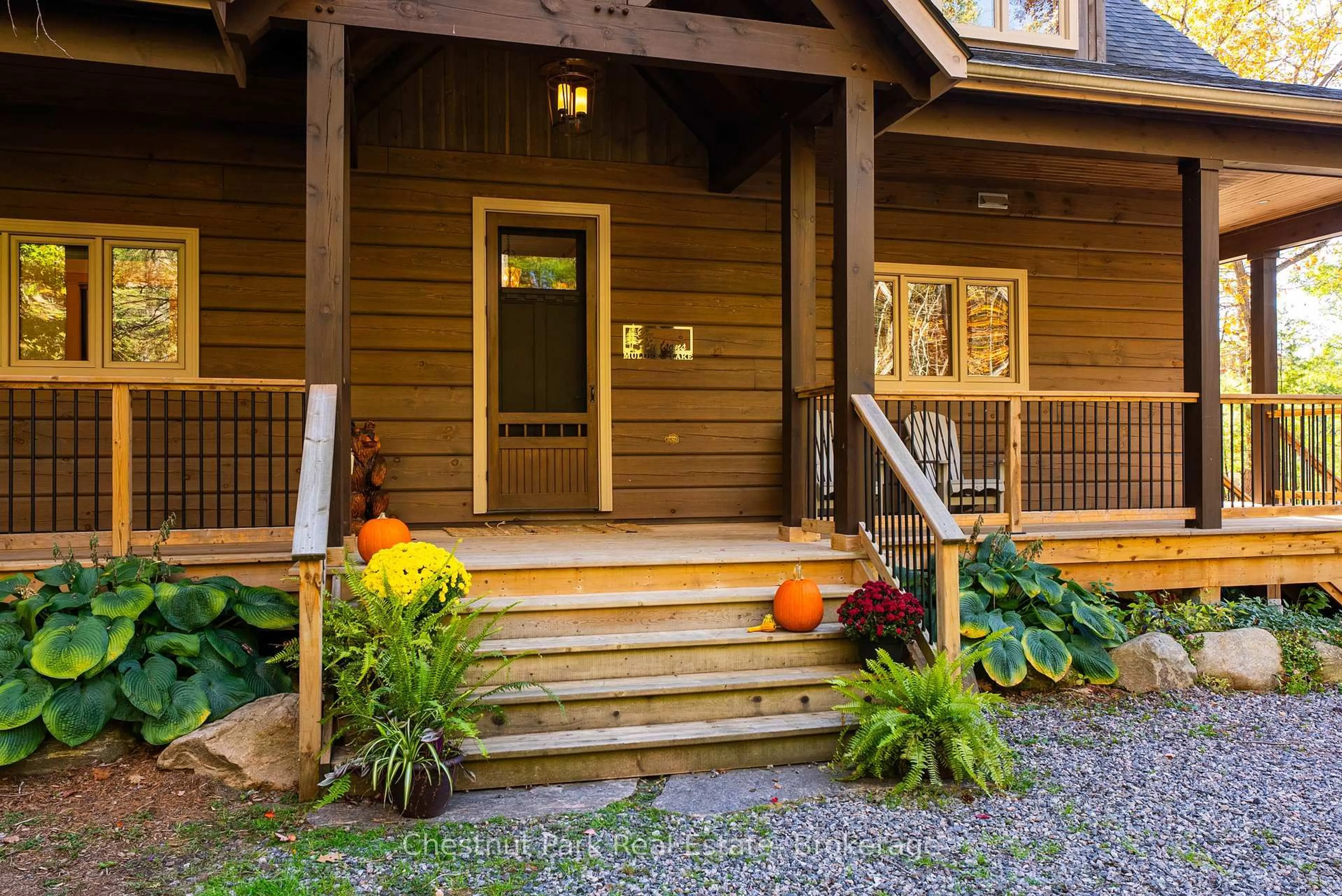 Indoor entryway for 1763 North Muldrew Lake Rd #1, Gravenhurst Ontario P1P 1R2