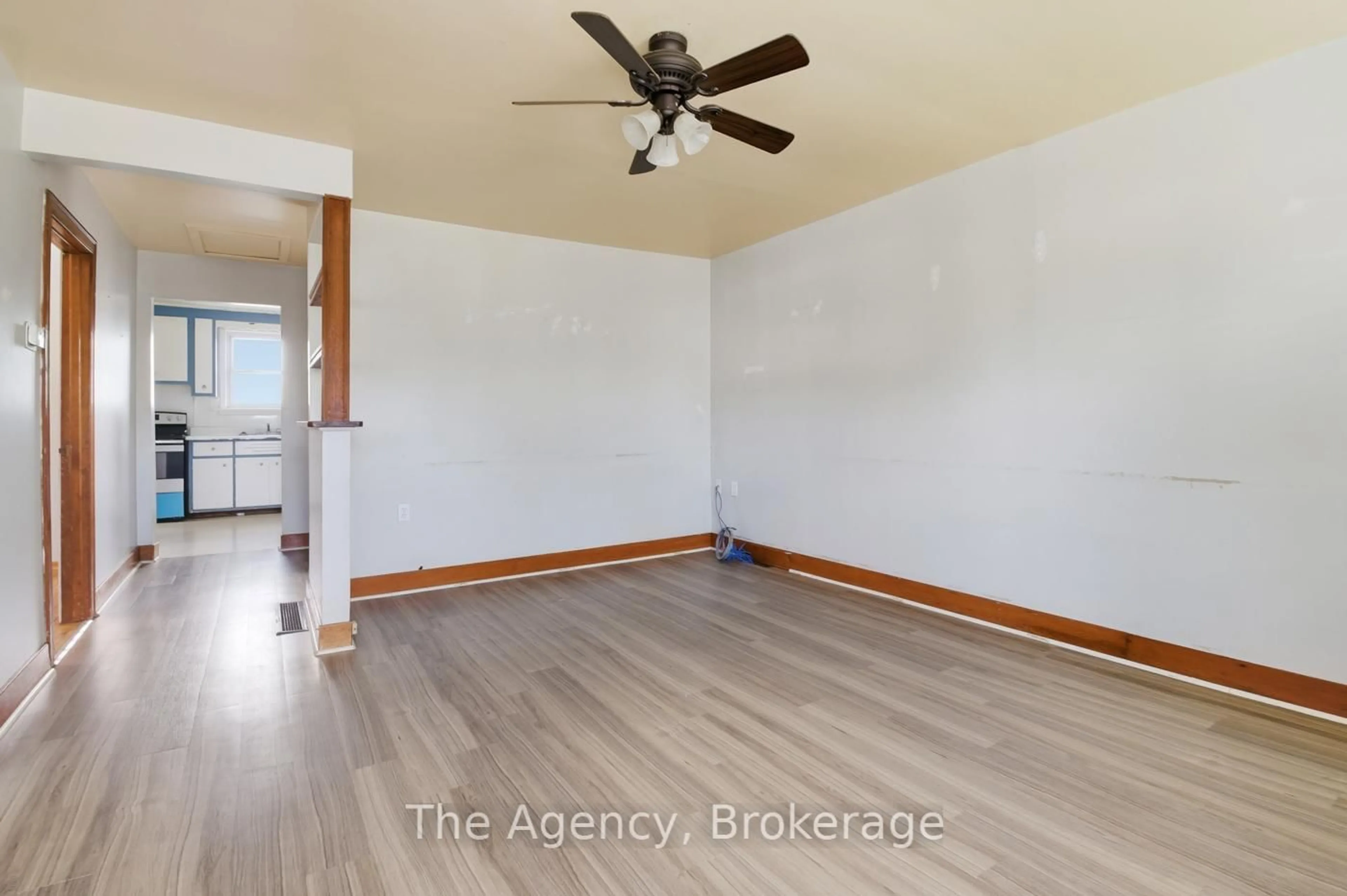 A pic of a room for 118 Morton St, Thorold Ontario L2V 1C5
