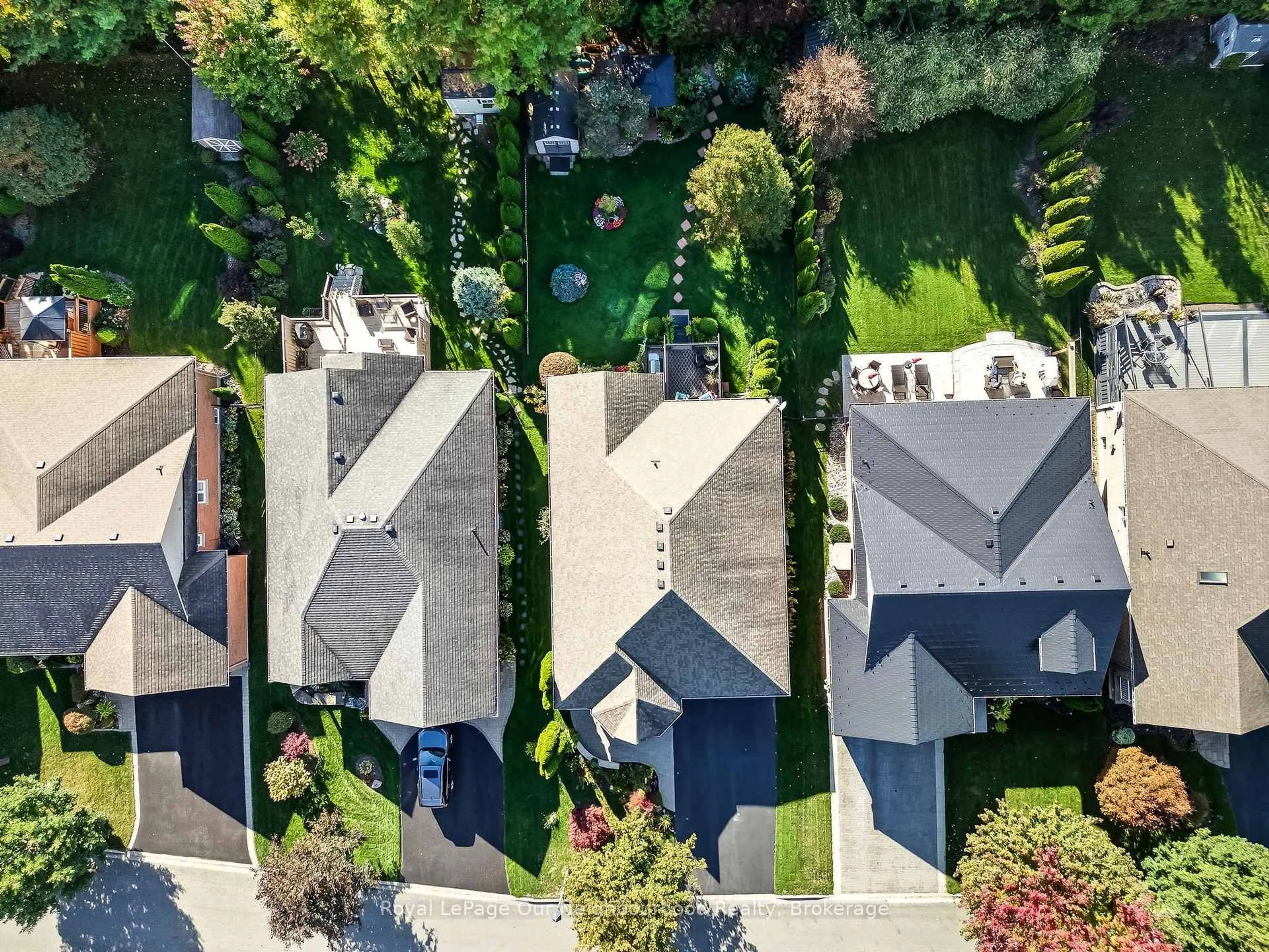 A pic from outside/outdoor area/front of a property/back of a property/a pic from drone, street for 465 Foote Cres, Cobourg Ontario K9A 0A4
