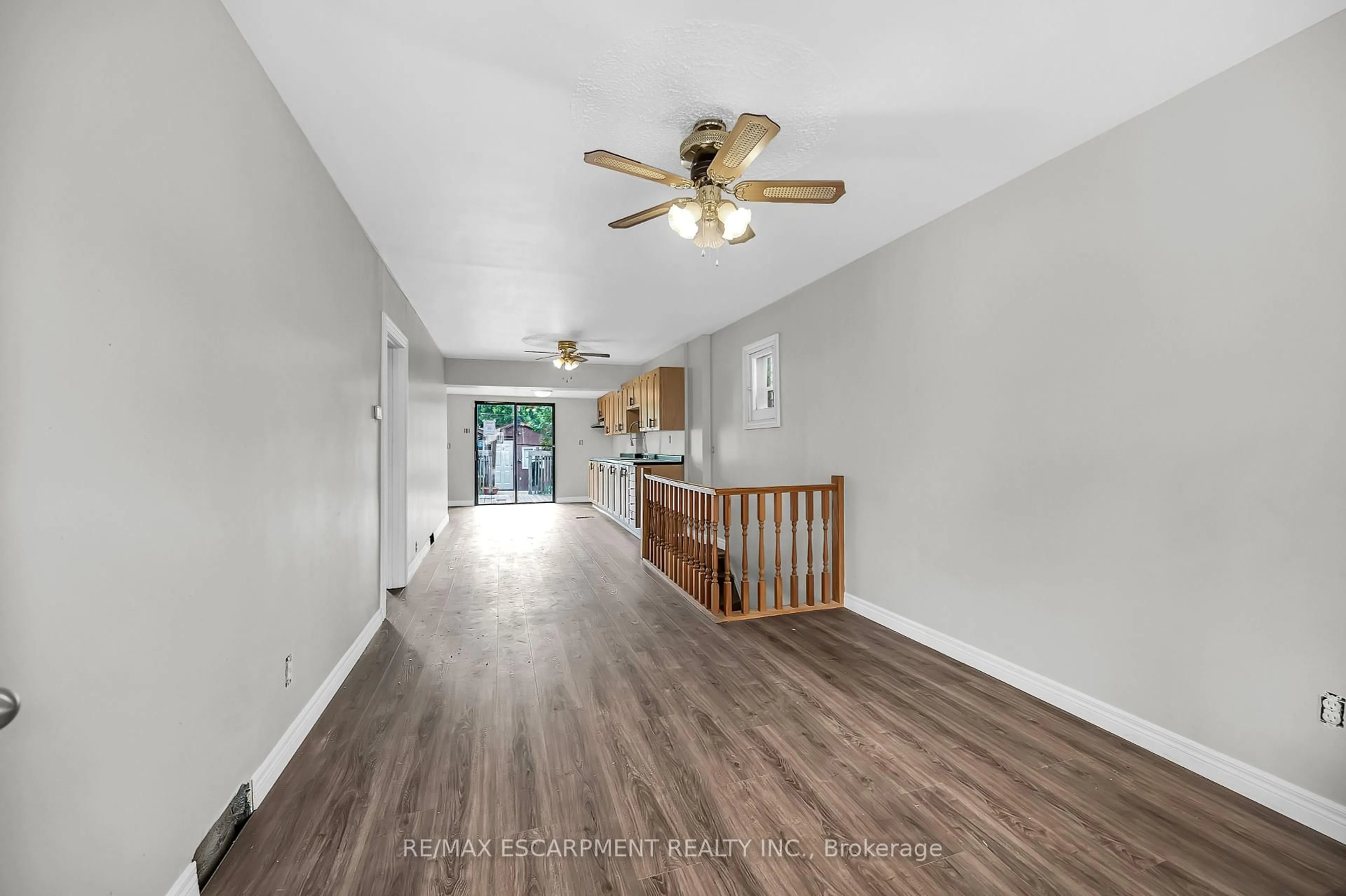 Unknown for 1256 Cannon St, Hamilton Ontario L8H 1V3