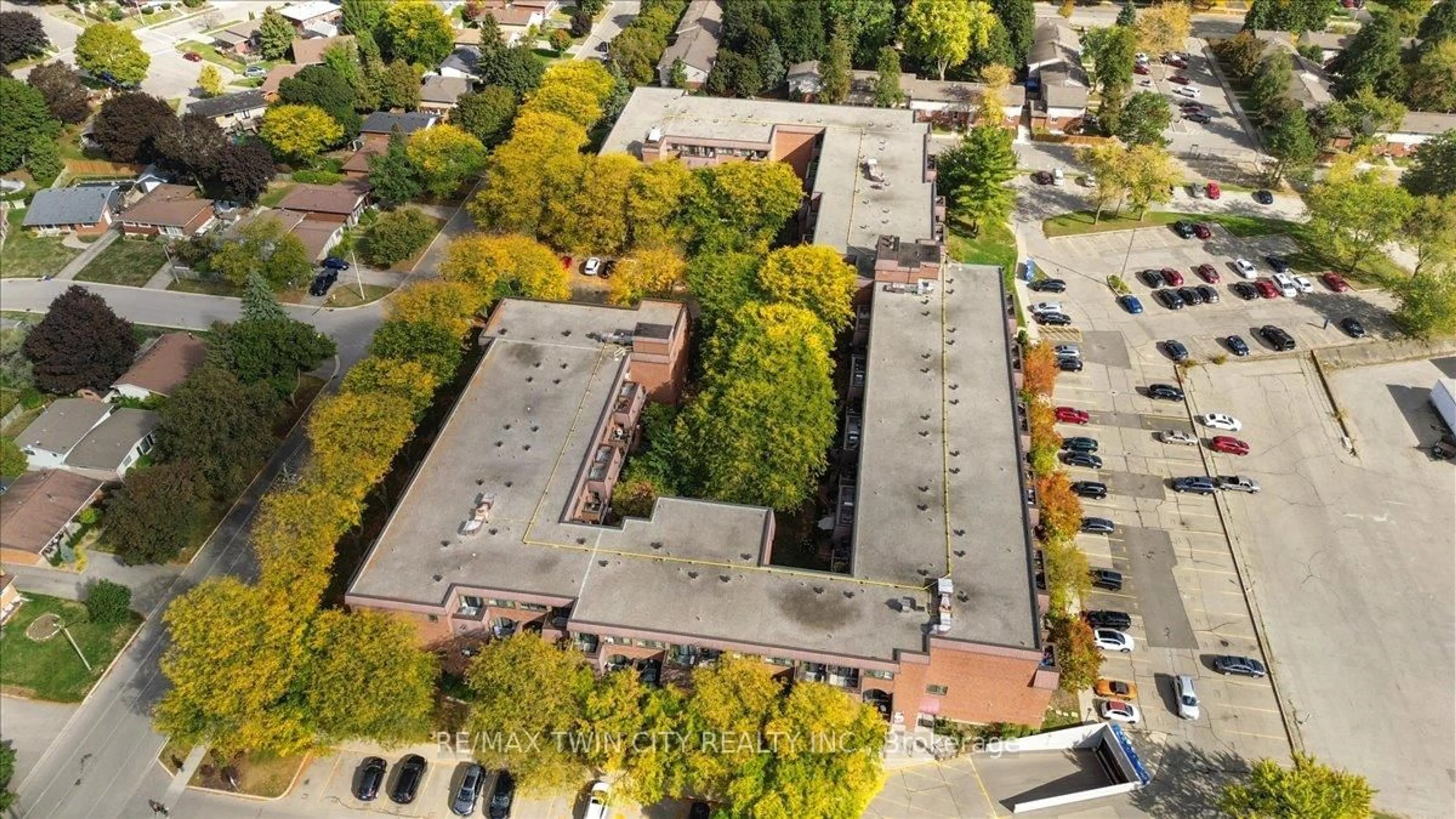 A pic from outside/outdoor area/front of a property/back of a property/a pic from drone, street for 36 Hayhurst Rd #358, Brantford Ontario N3R 6Y9