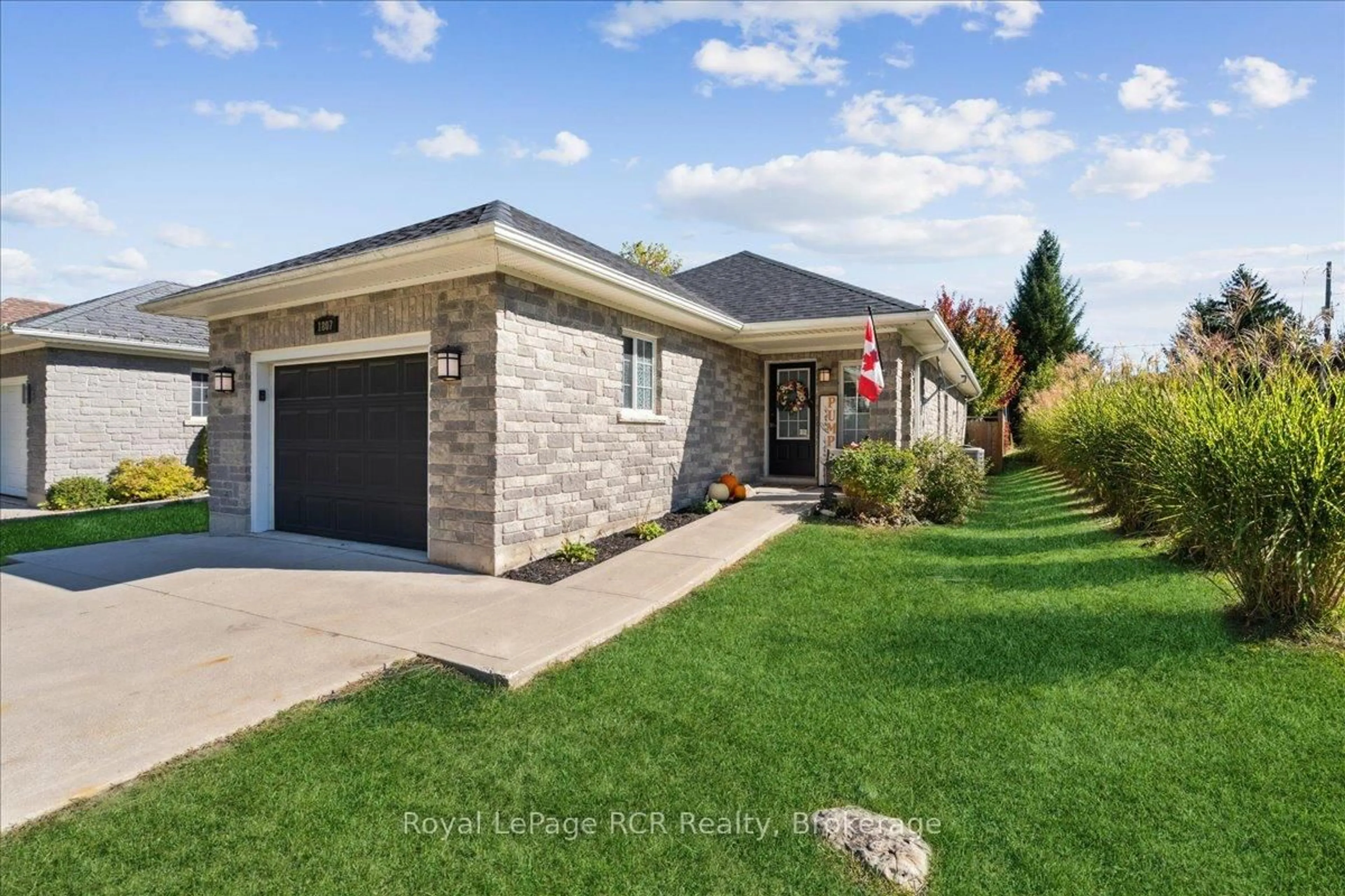 Home with brick exterior material, street for 1807 8th Ave, Owen Sound Ontario N4K 0A7