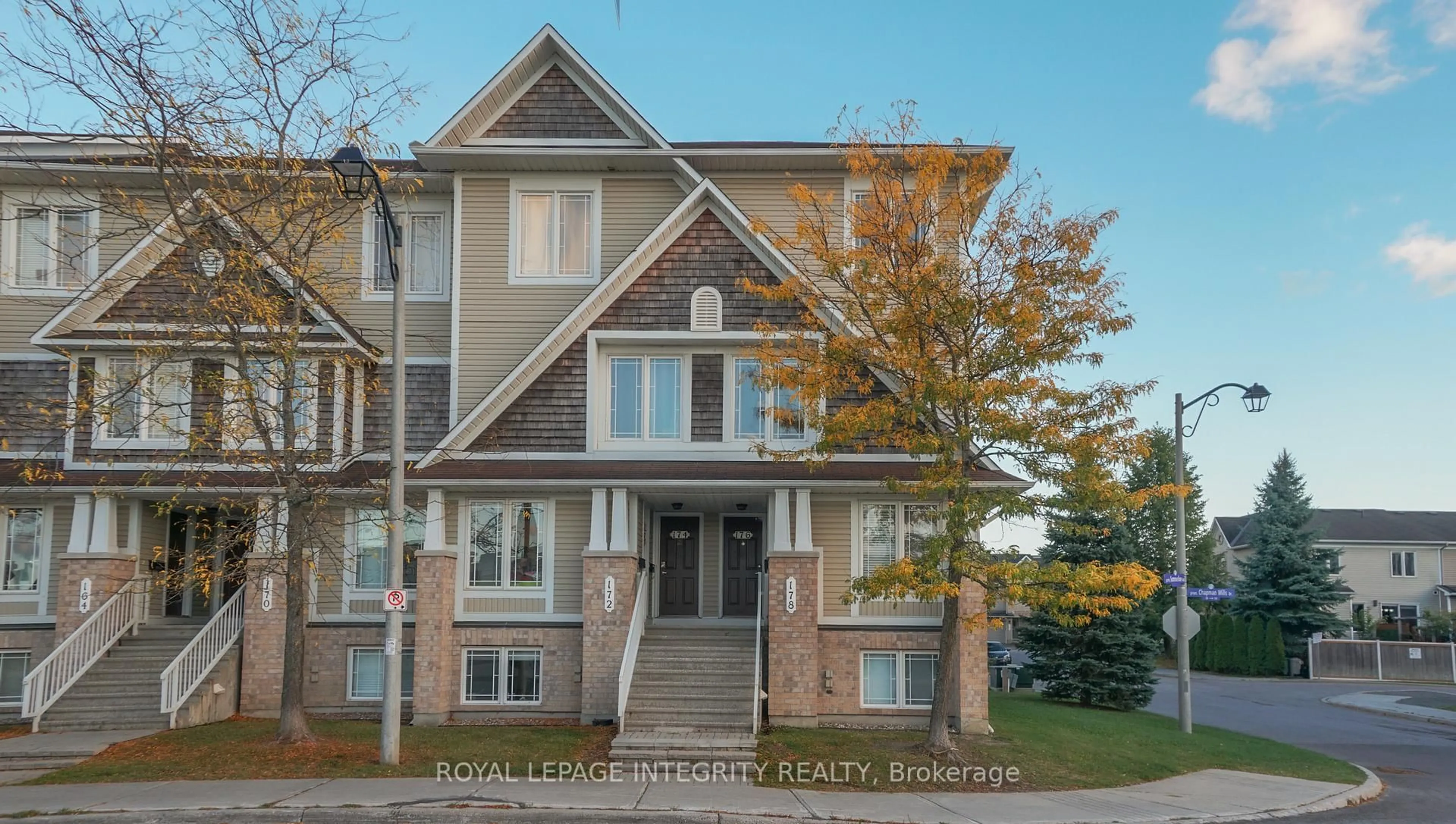 Unknown for 176 Chapman Mills Dr, Ottawa Ontario K2J 0B8