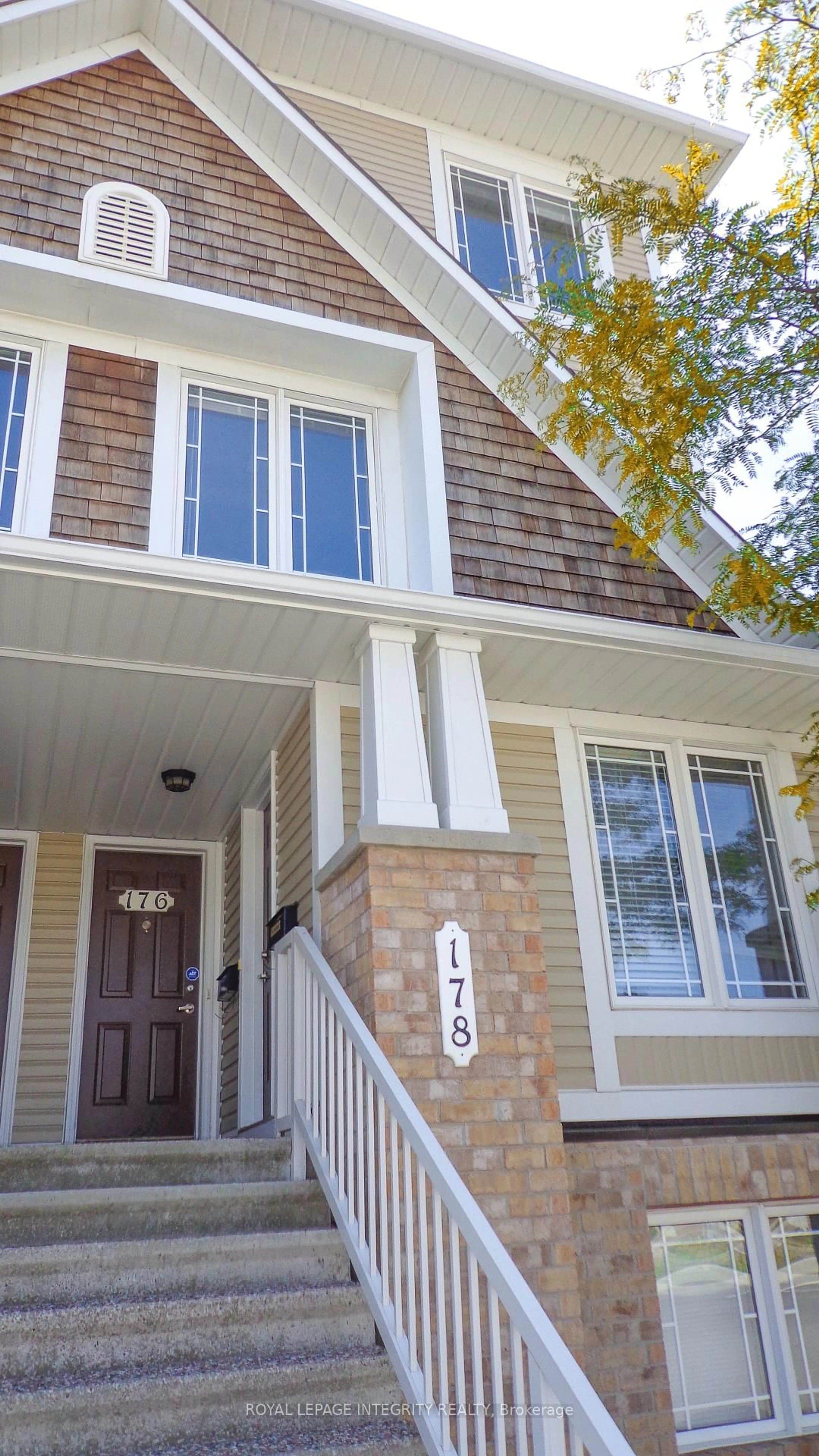 Home with vinyl exterior material, street for 176 Chapman Mills Dr, Ottawa Ontario K2J 0B8