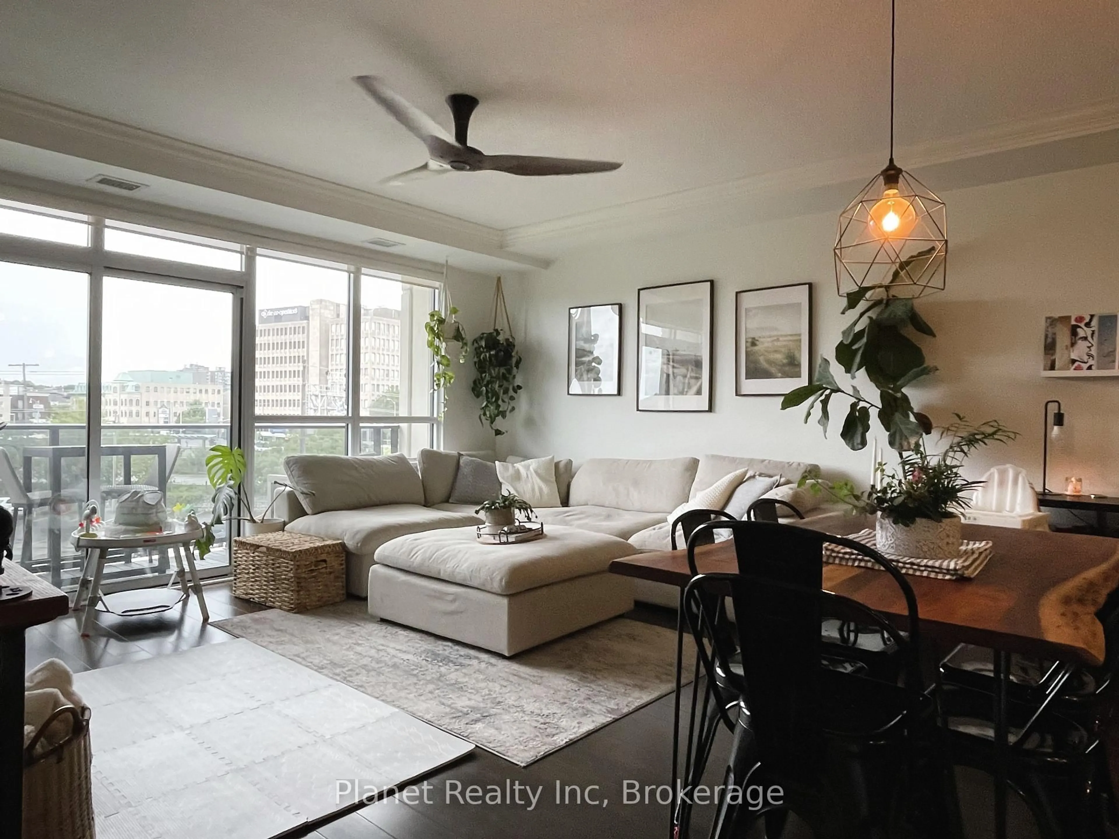 Living room with furniture, unknown for 150 WELLINGTON St #501, Guelph Ontario N1H 0B5