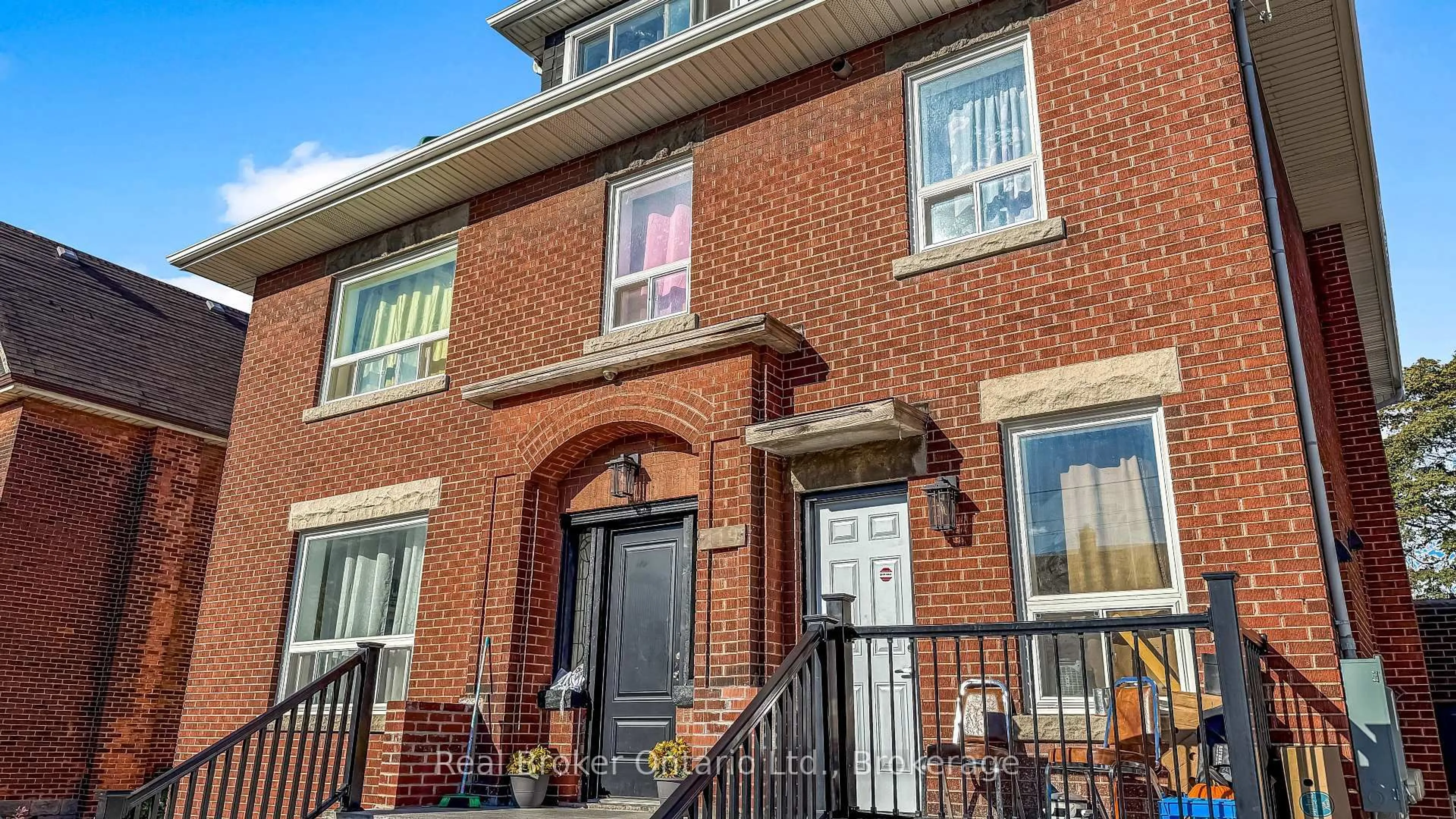 Home with brick exterior material, street for 119 Ottawa St, Hamilton Ontario L8H 3Y9